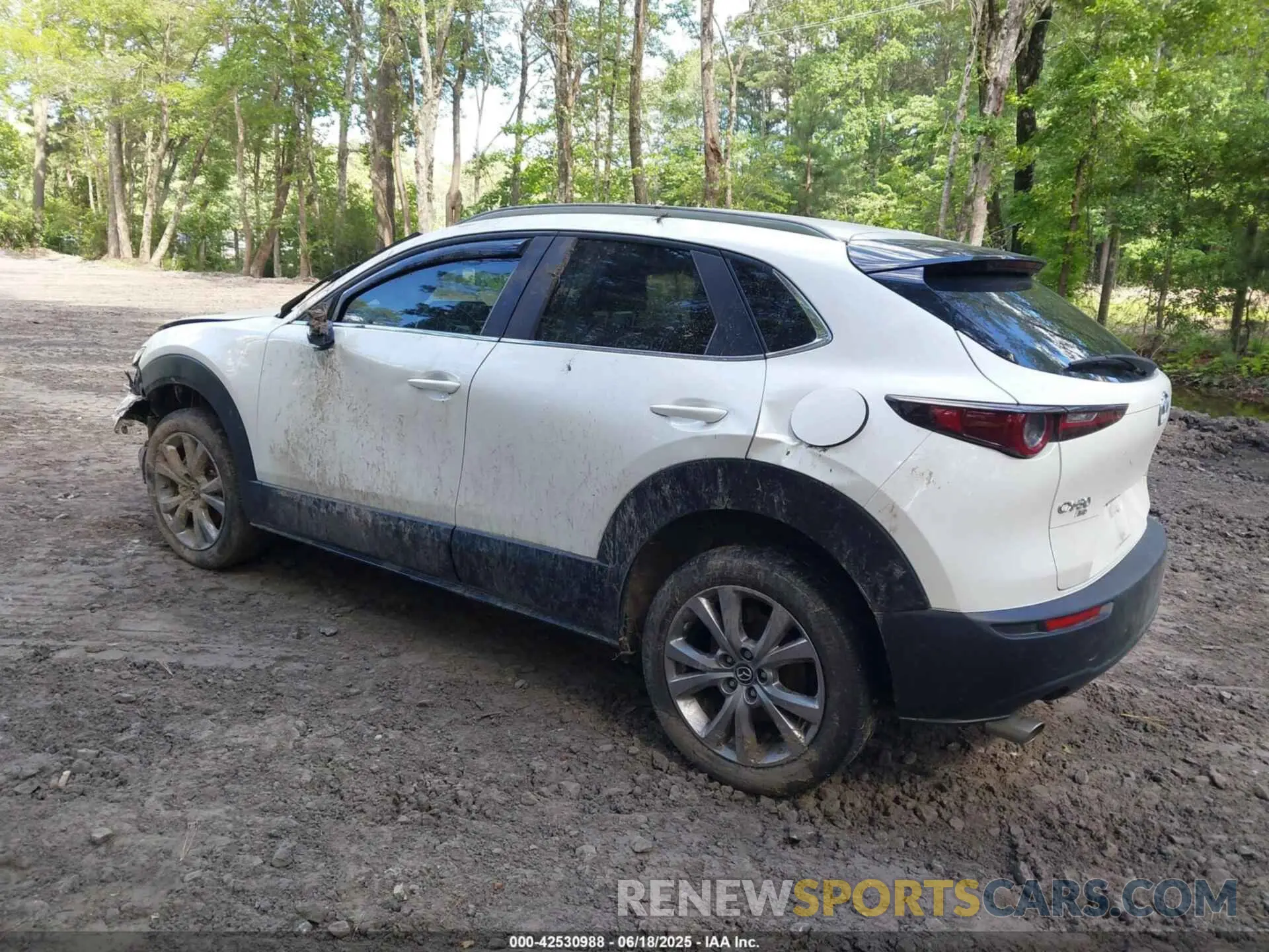3 Photograph of a damaged car 3MVDMBCL8NM439828 MAZDA CX-30 2022