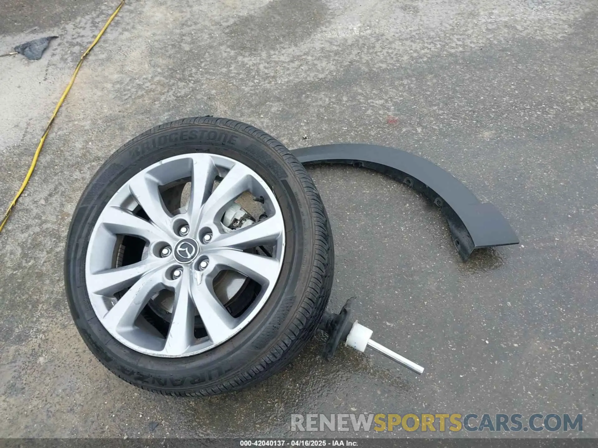 12 Photograph of a damaged car 3MVDMBCL8NM455821 MAZDA CX-30 2022