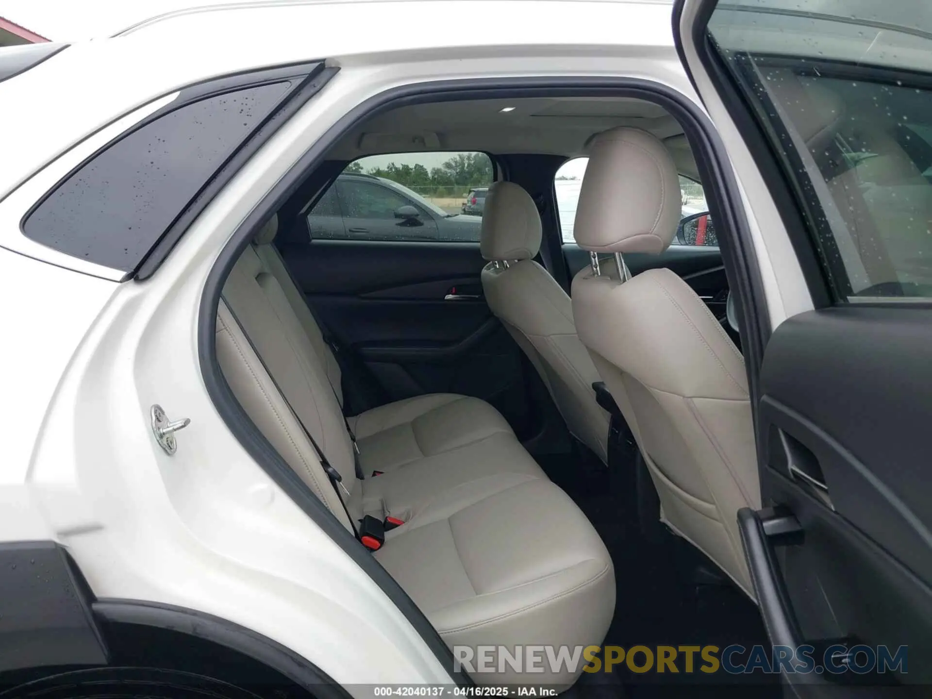 8 Photograph of a damaged car 3MVDMBCL8NM455821 MAZDA CX-30 2022