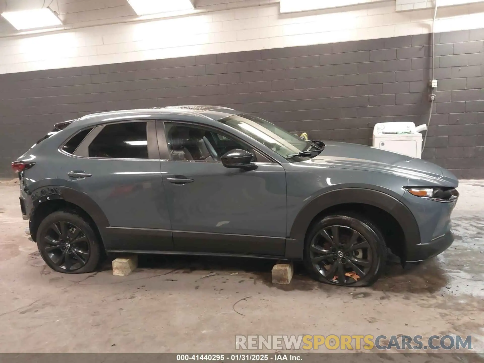 14 Photograph of a damaged car 3MVDMBCLXNM439247 MAZDA CX-30 2022