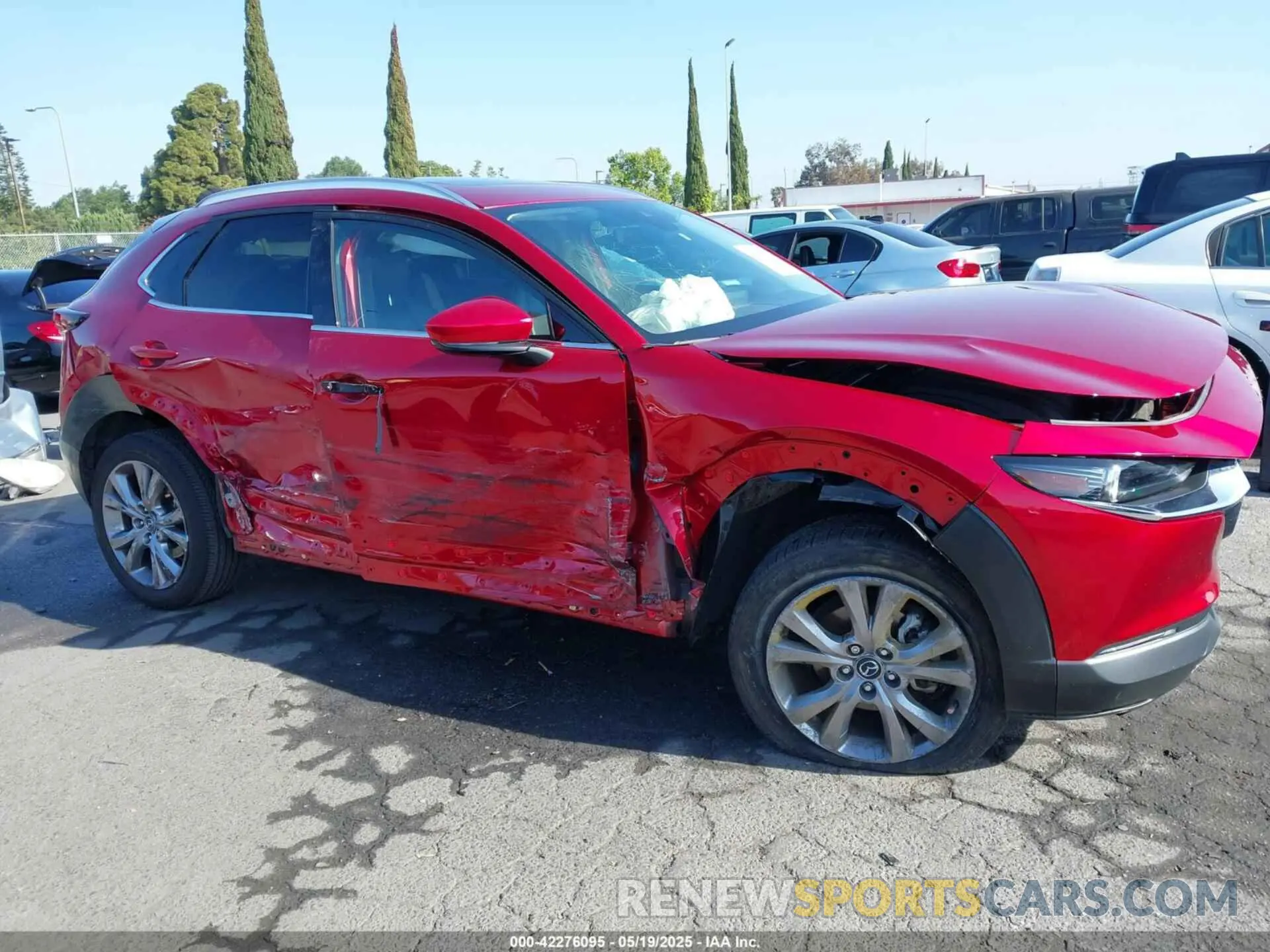 13 Photograph of a damaged car 3MVDMBDL0NM454855 MAZDA CX-30 2022
