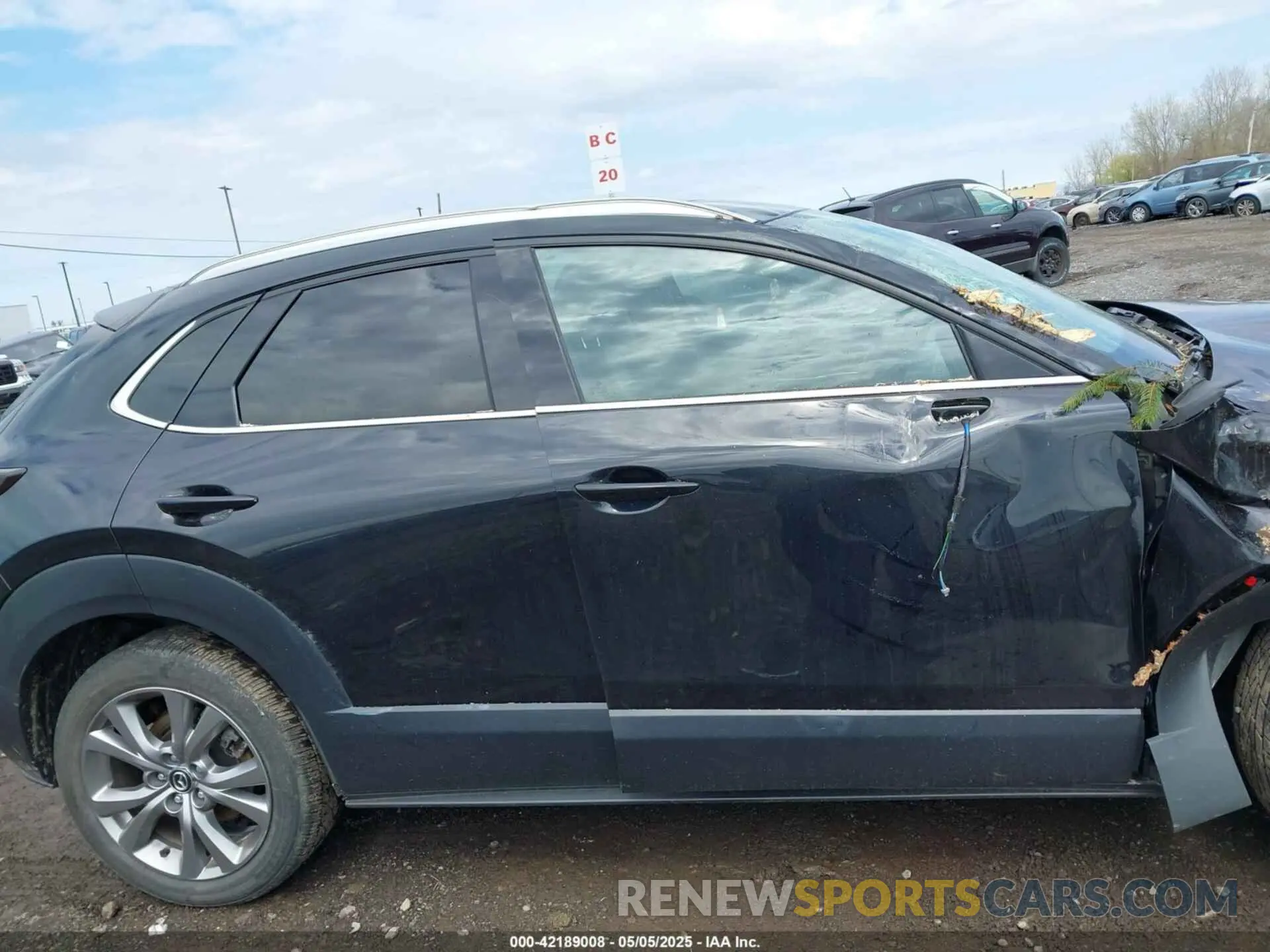 13 Photograph of a damaged car 3MVDMBDL5NM413878 MAZDA CX-30 2022