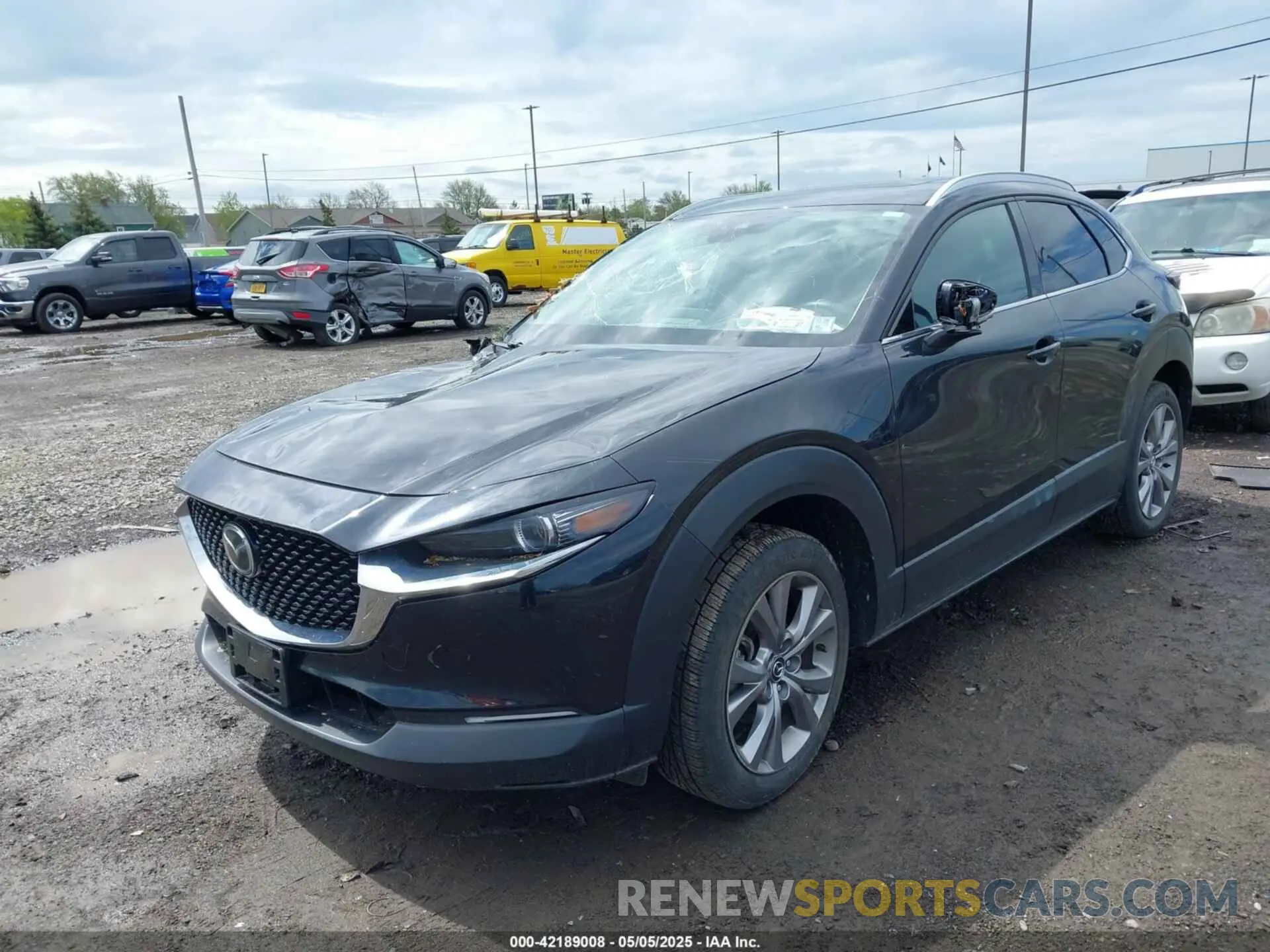 2 Photograph of a damaged car 3MVDMBDL5NM413878 MAZDA CX-30 2022