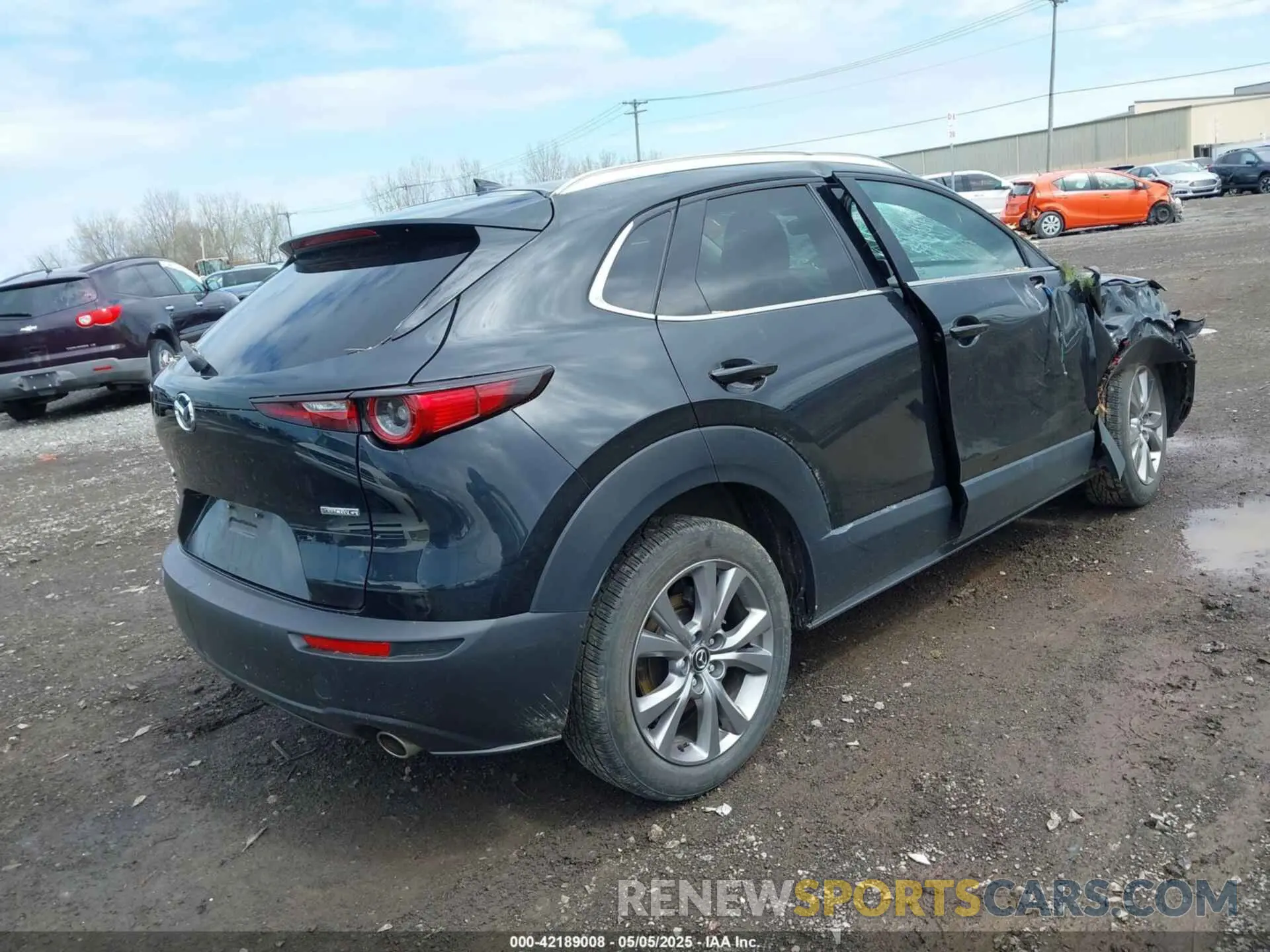 4 Photograph of a damaged car 3MVDMBDL5NM413878 MAZDA CX-30 2022