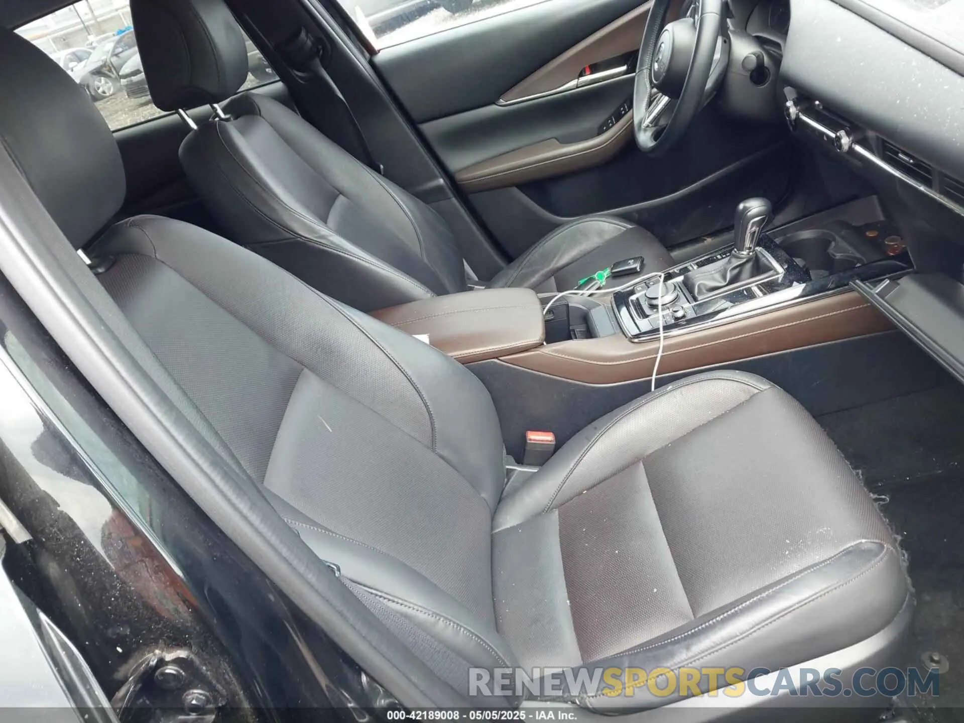 5 Photograph of a damaged car 3MVDMBDL5NM413878 MAZDA CX-30 2022