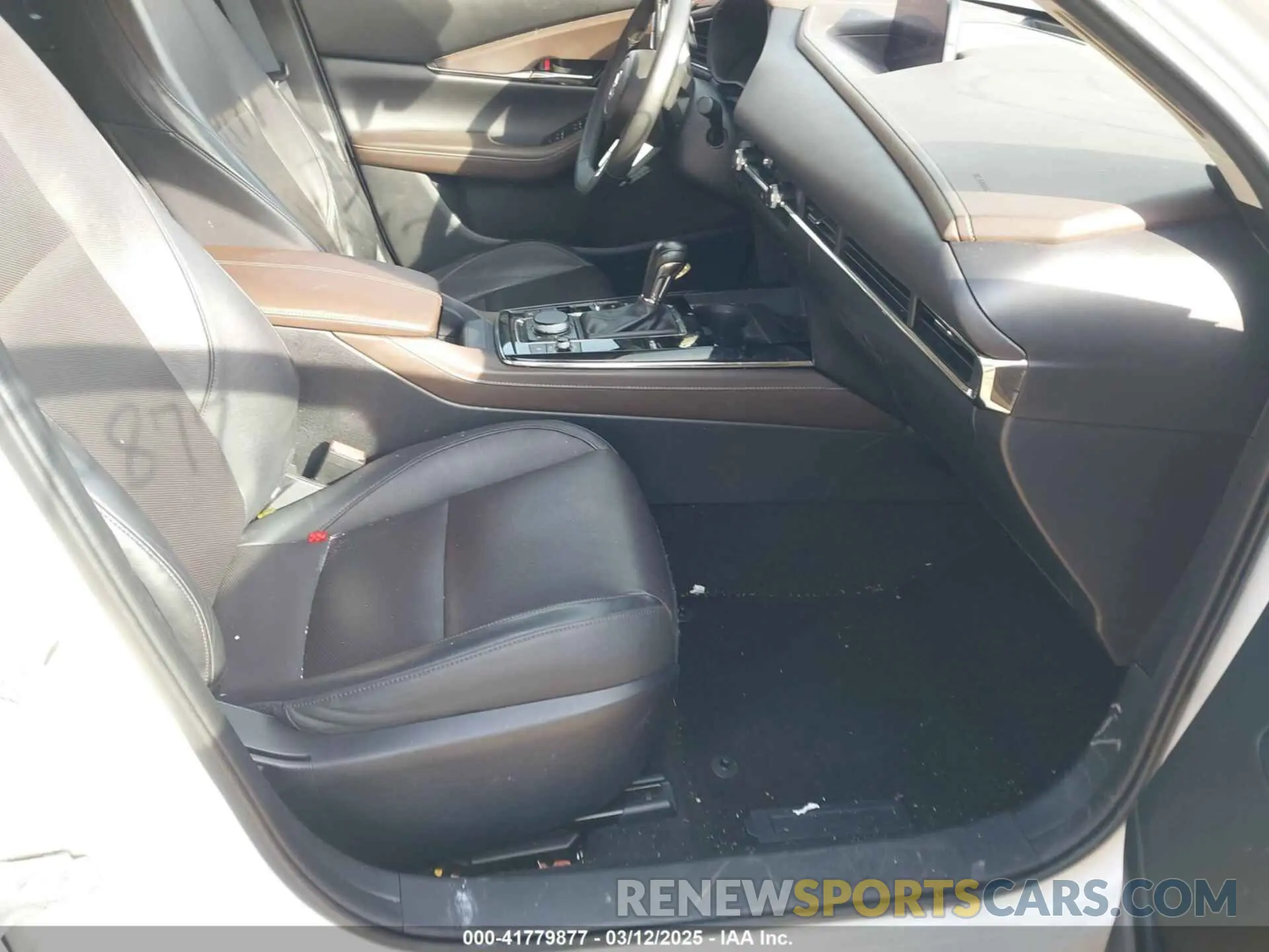 5 Photograph of a damaged car 3MVDMBDL7NM412263 MAZDA CX-30 2022