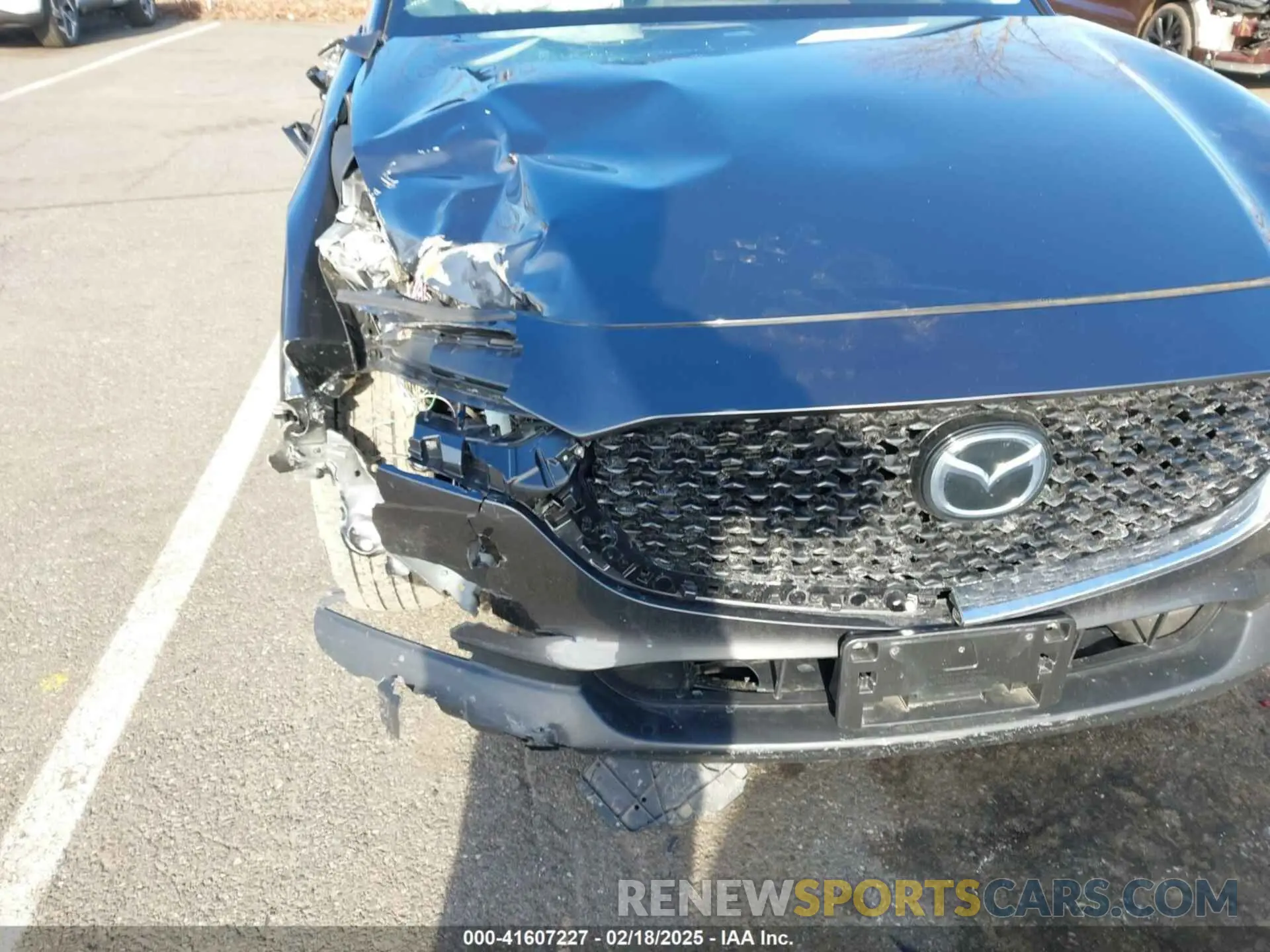 6 Photograph of a damaged car 3MVDMBDL9NM403273 MAZDA CX-30 2022