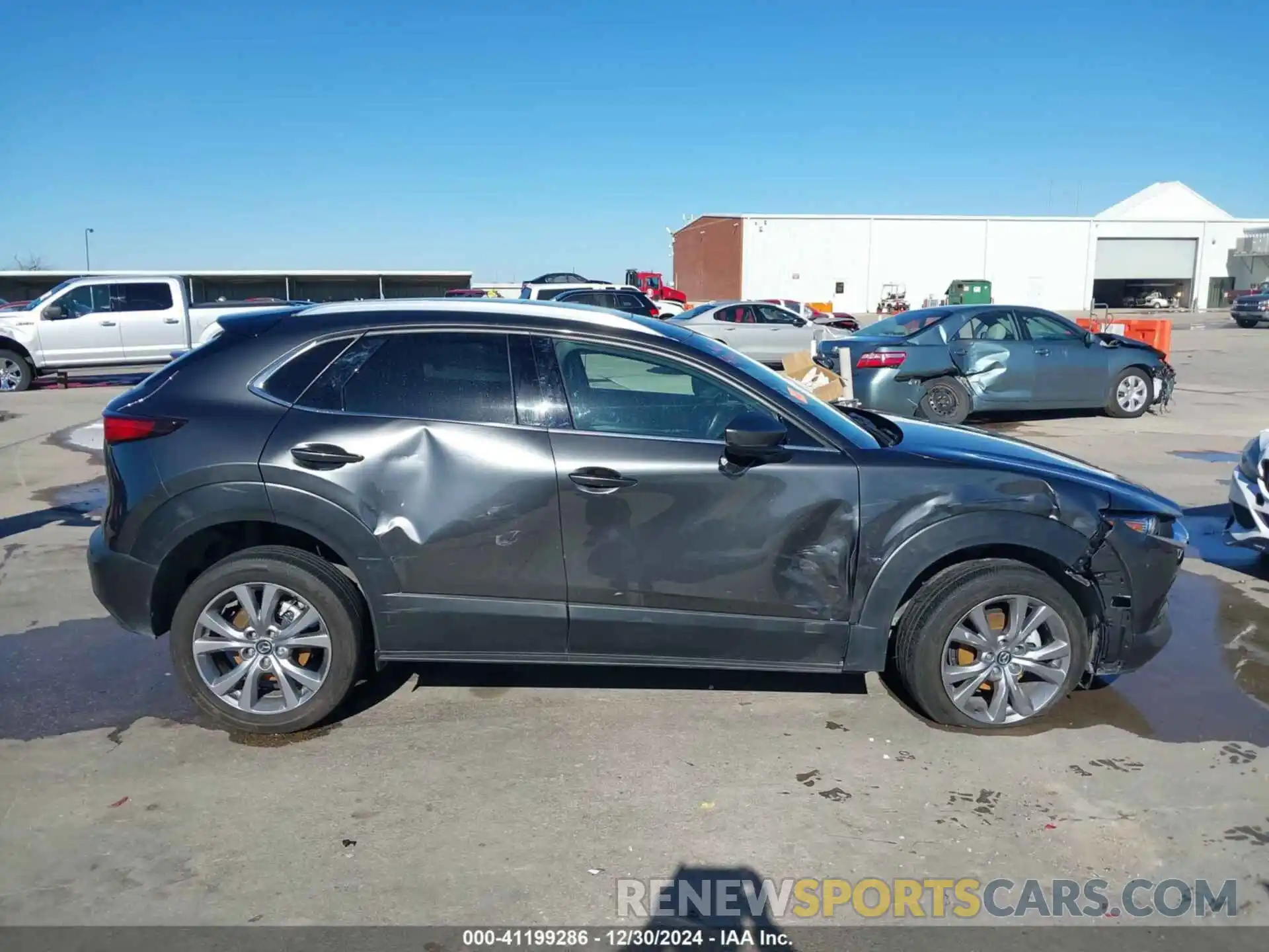 14 Photograph of a damaged car 3MVDMBDL9NM447077 MAZDA CX-30 2022