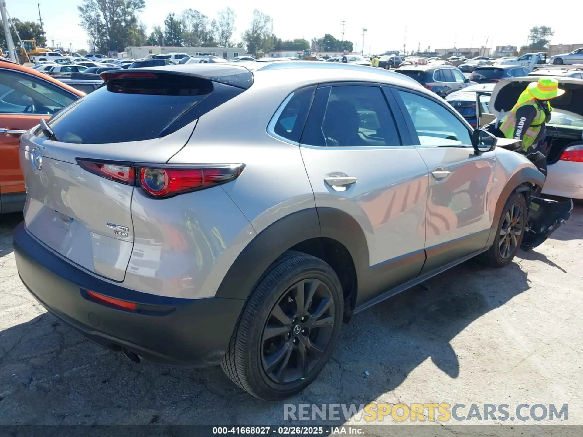 4 Photograph of a damaged car 3MVDMBDY2NM408844 MAZDA CX-30 2022