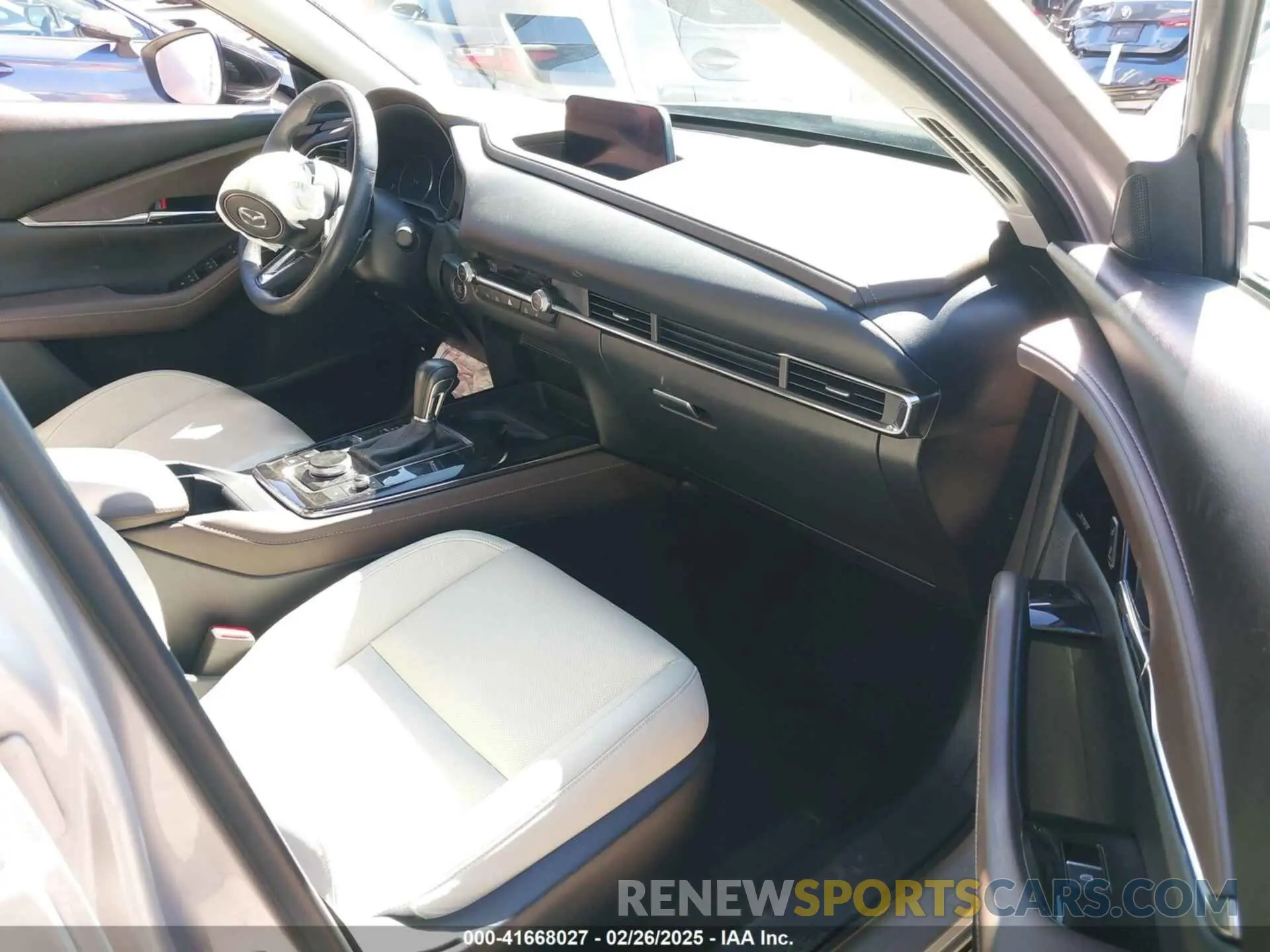 5 Photograph of a damaged car 3MVDMBDY2NM408844 MAZDA CX-30 2022