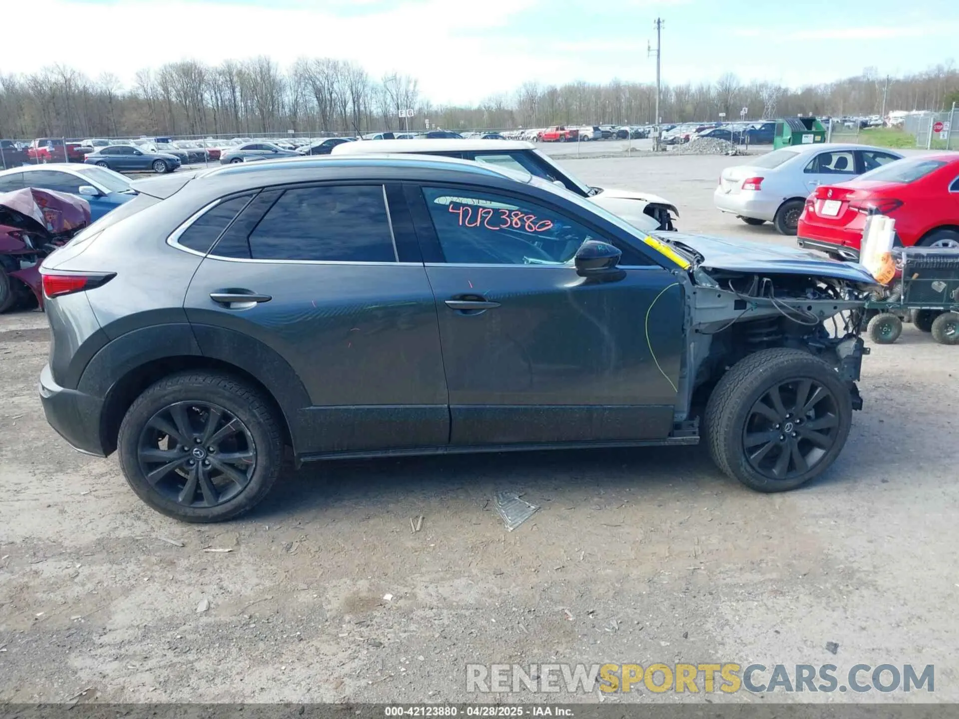 13 Photograph of a damaged car 3MVDMBDYXNM427402 MAZDA CX-30 2022