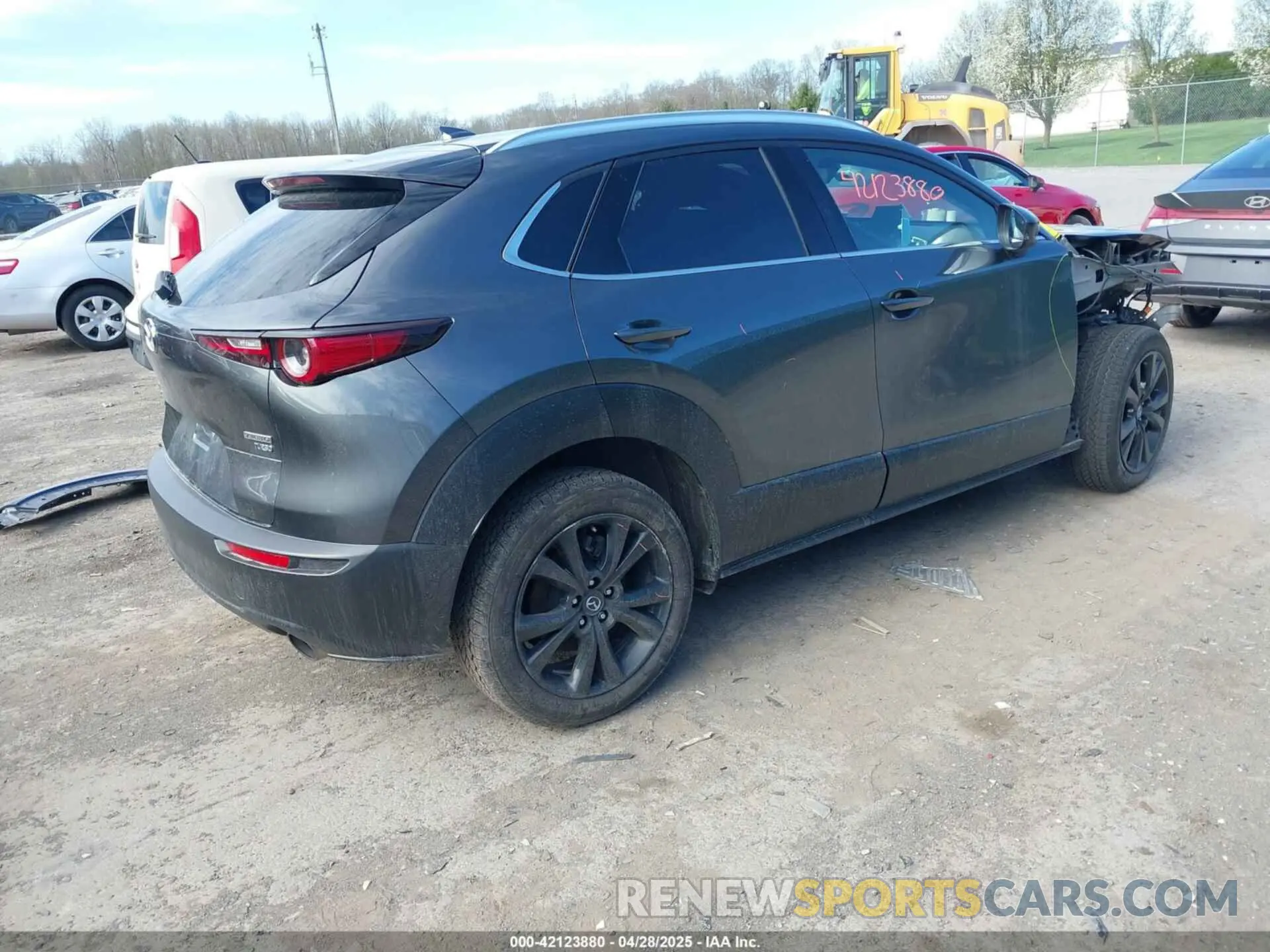 4 Photograph of a damaged car 3MVDMBDYXNM427402 MAZDA CX-30 2022