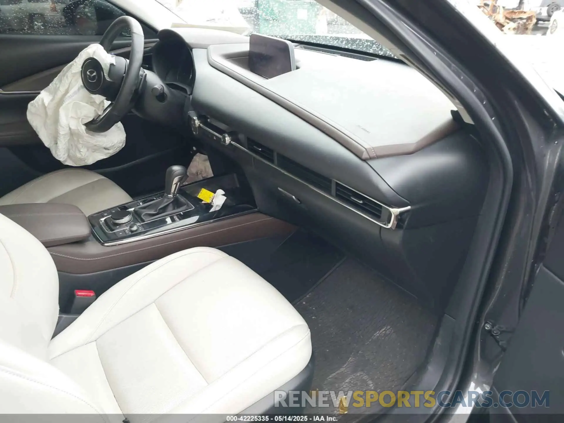 5 Photograph of a damaged car 3MVDMBEY1NM444149 MAZDA CX-30 2022