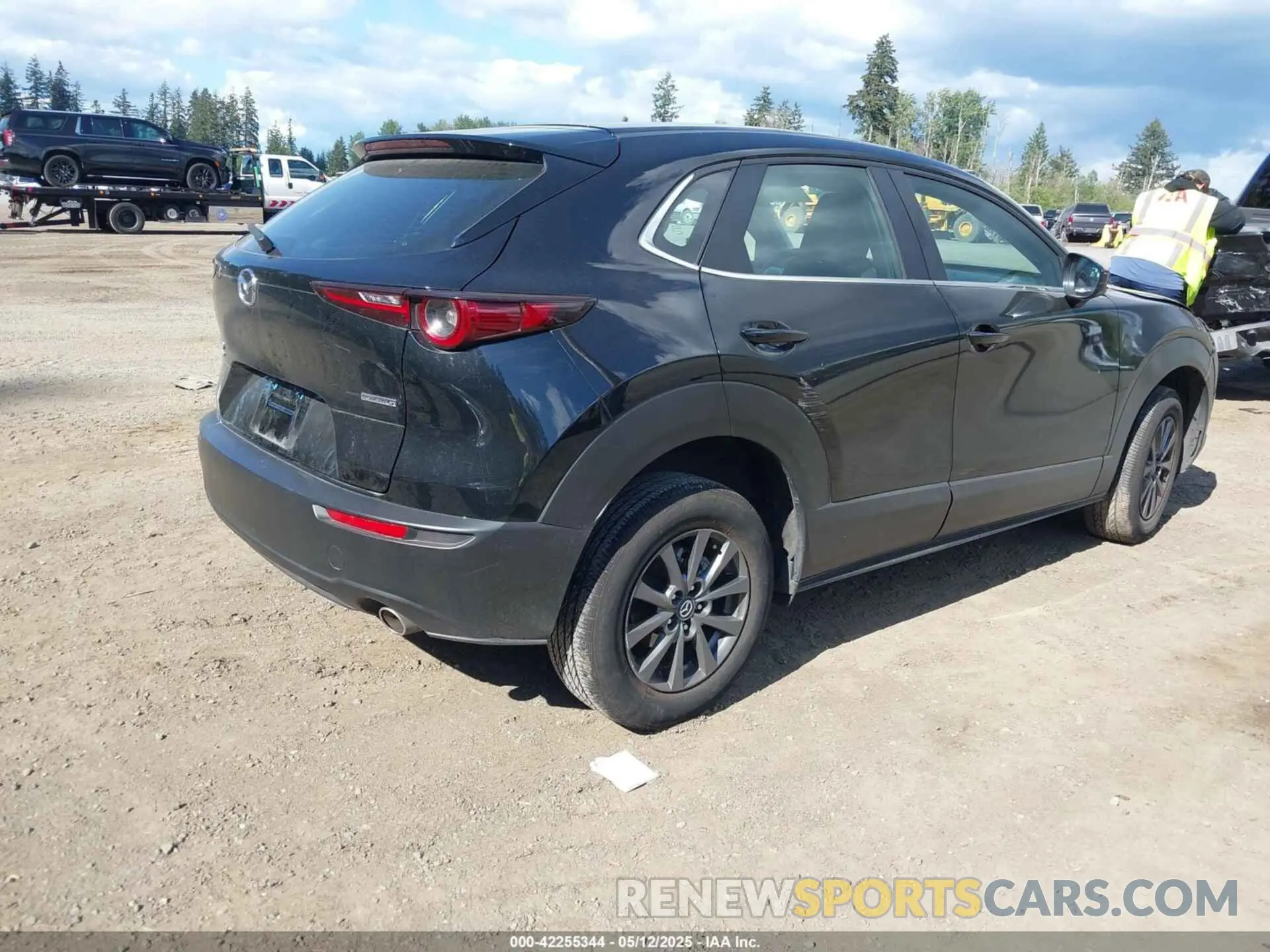 4 Photograph of a damaged car 3MVDMBAM0PM519901 MAZDA CX-30 2023