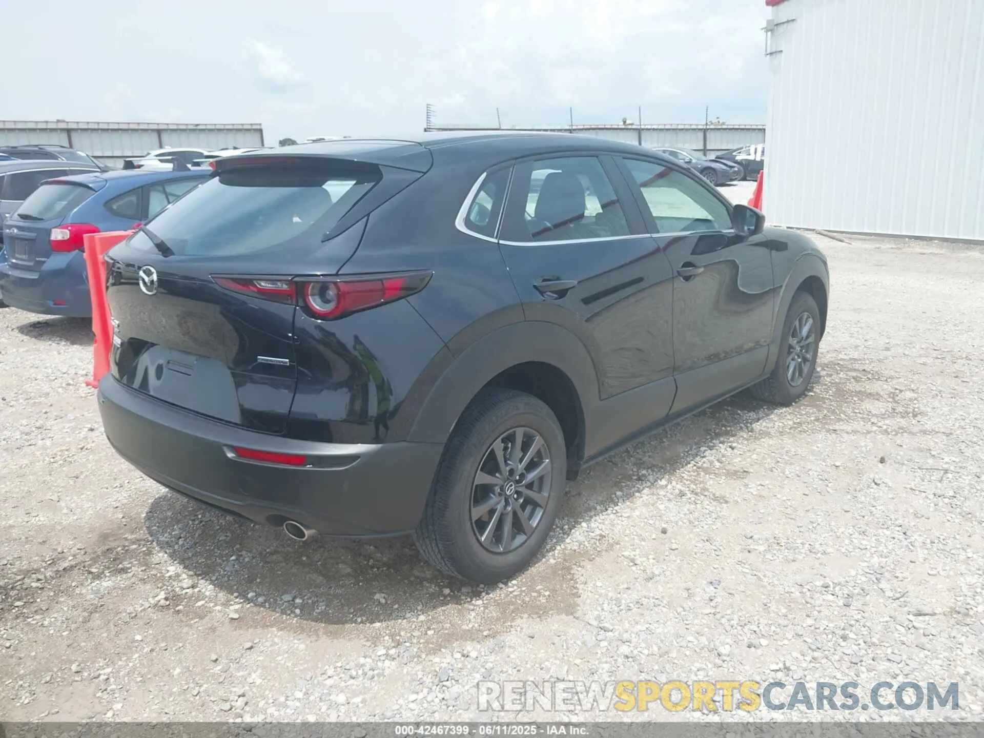 4 Photograph of a damaged car 3MVDMBAM3PM552522 MAZDA CX-30 2023