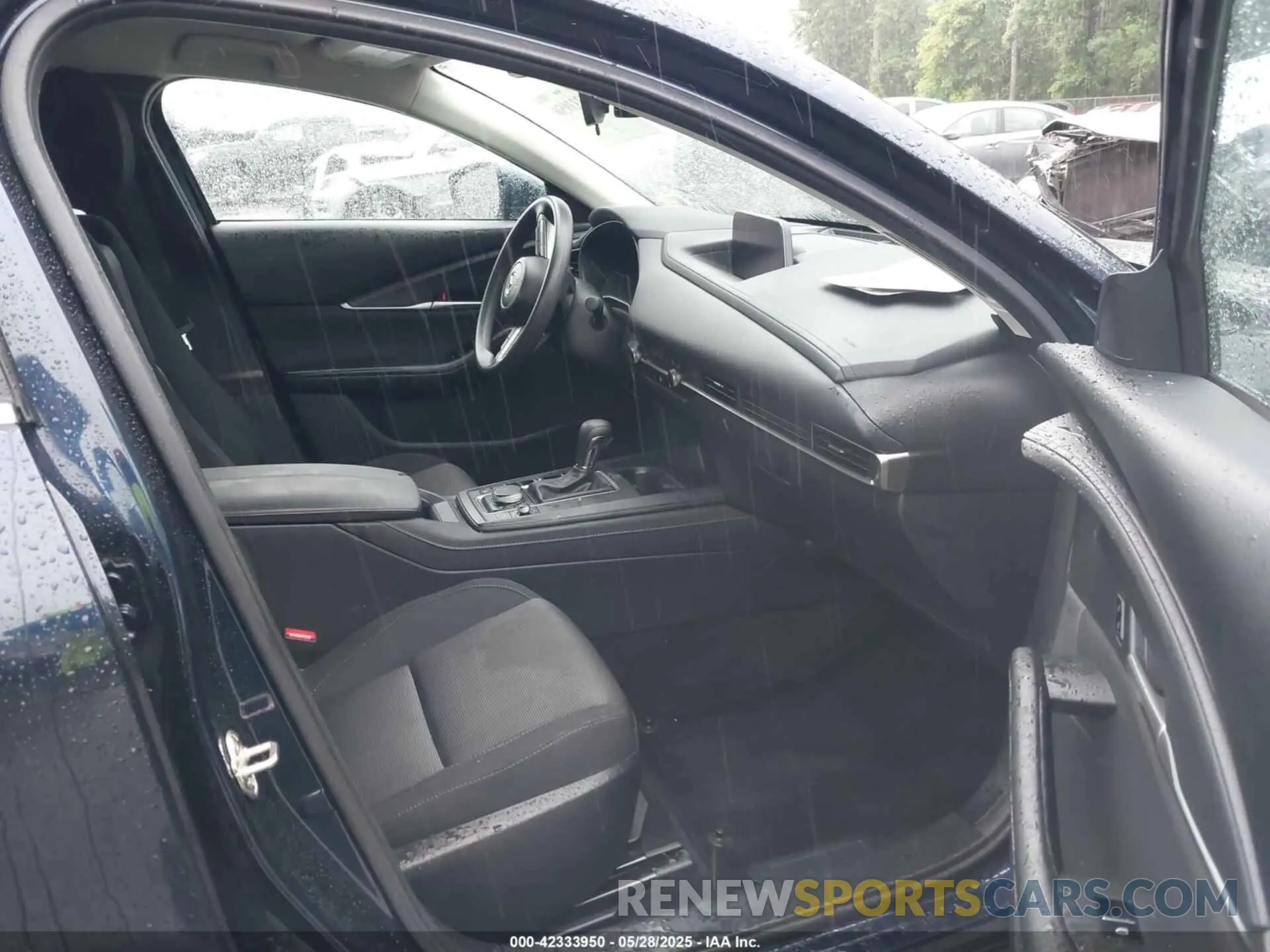 5 Photograph of a damaged car 3MVDMBAM3PM579929 MAZDA CX-30 2023
