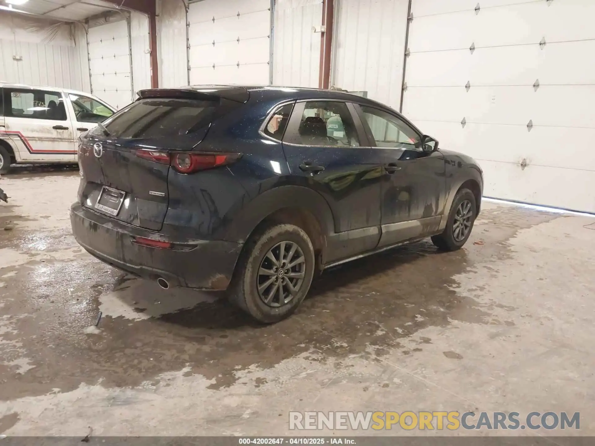4 Photograph of a damaged car 3MVDMBAM6PM541935 MAZDA CX-30 2023
