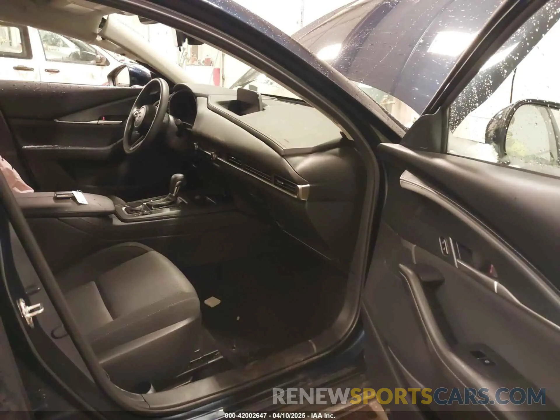 5 Photograph of a damaged car 3MVDMBAM6PM541935 MAZDA CX-30 2023