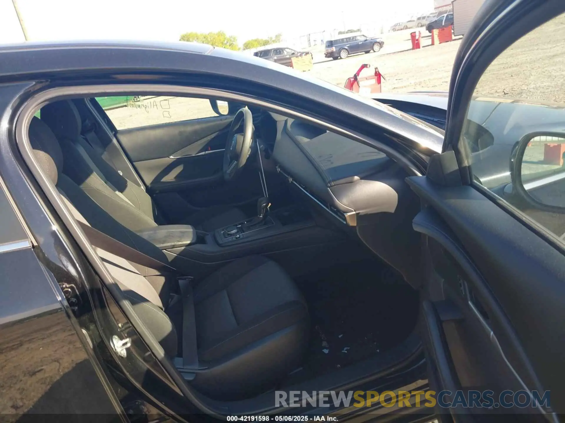 5 Photograph of a damaged car 3MVDMBAM7PM528546 MAZDA CX-30 2023
