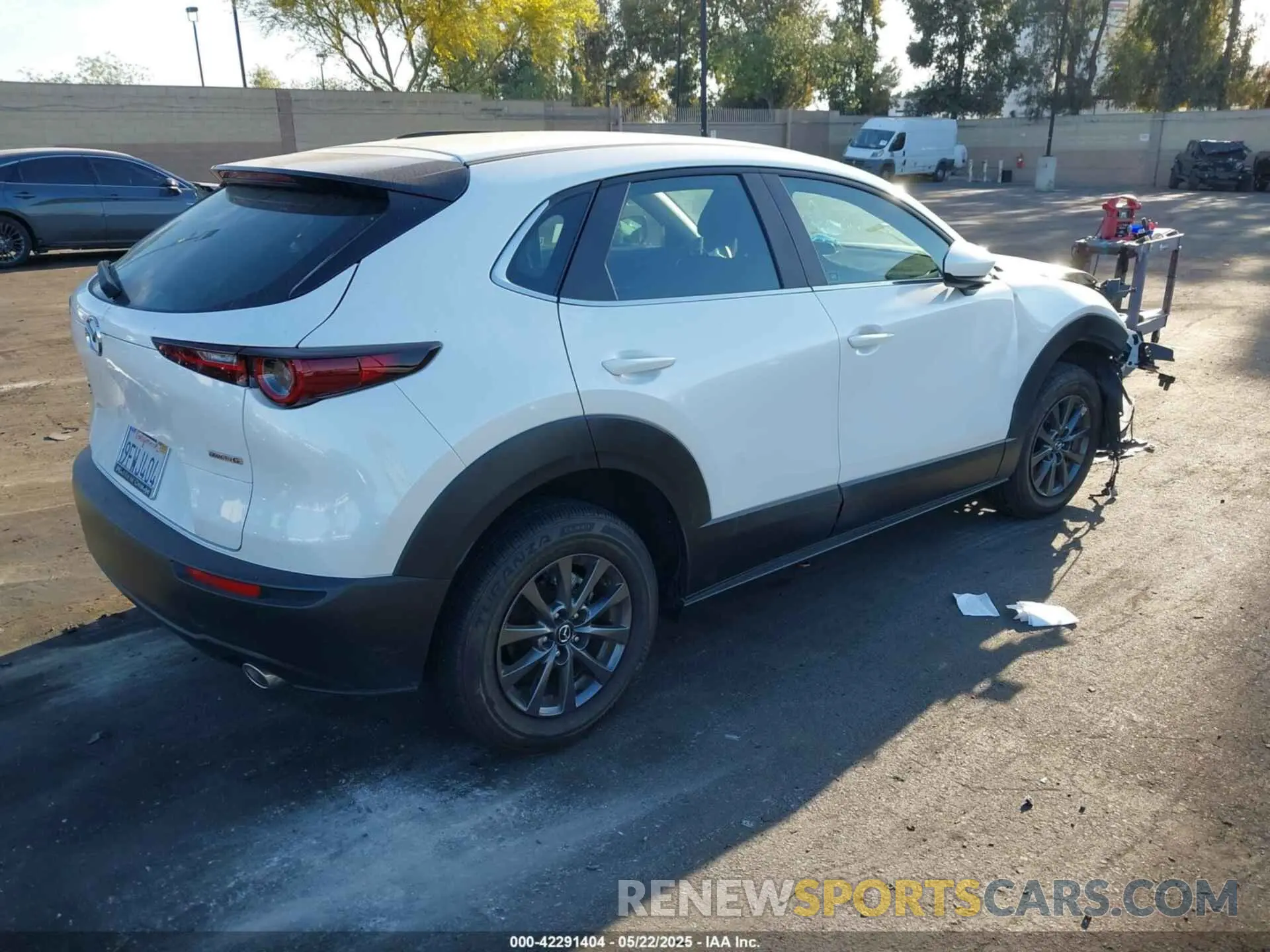 4 Photograph of a damaged car 3MVDMBAM7PM556878 MAZDA CX-30 2023
