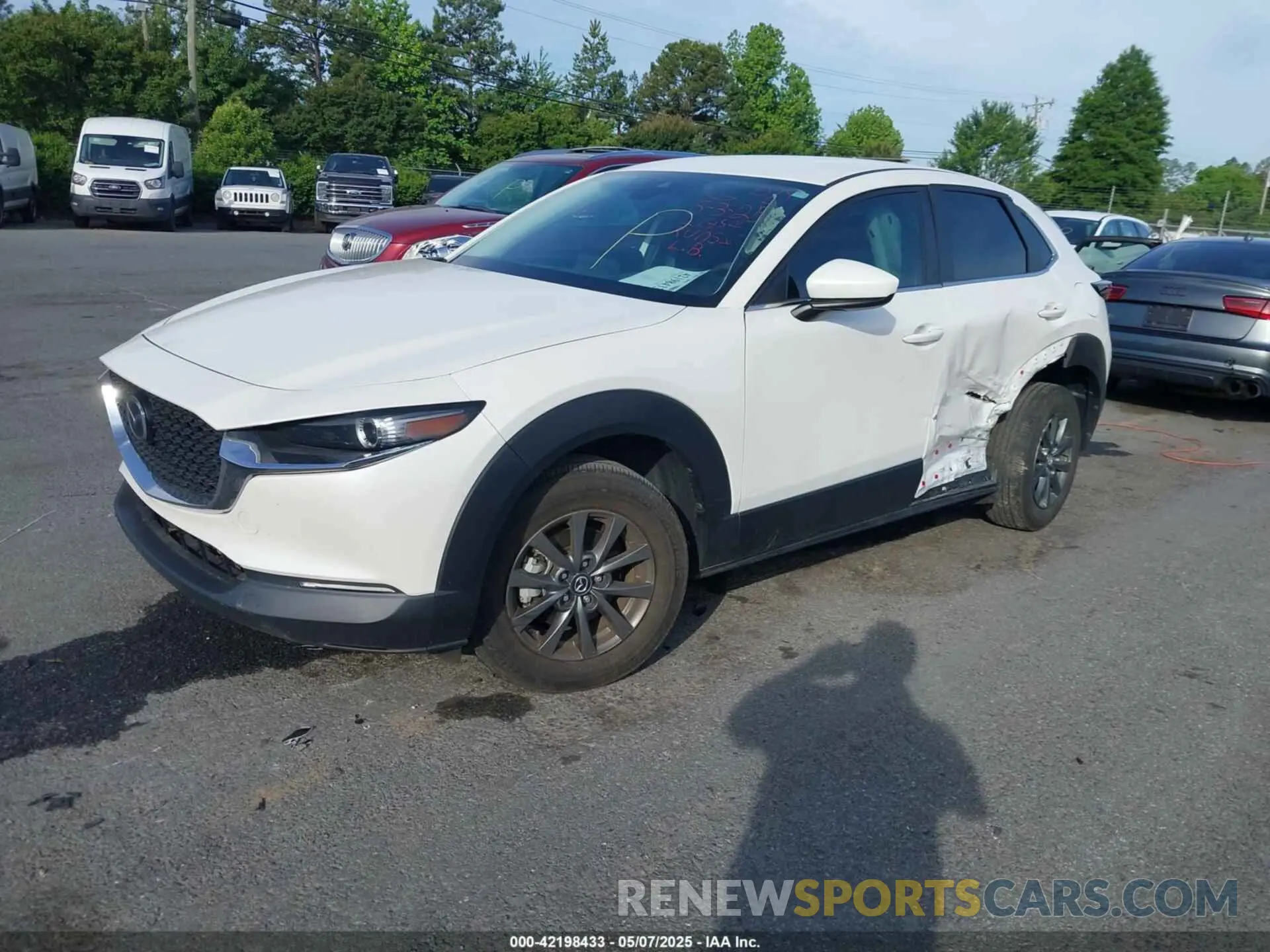 2 Photograph of a damaged car 3MVDMBAM8PM545288 MAZDA CX-30 2023