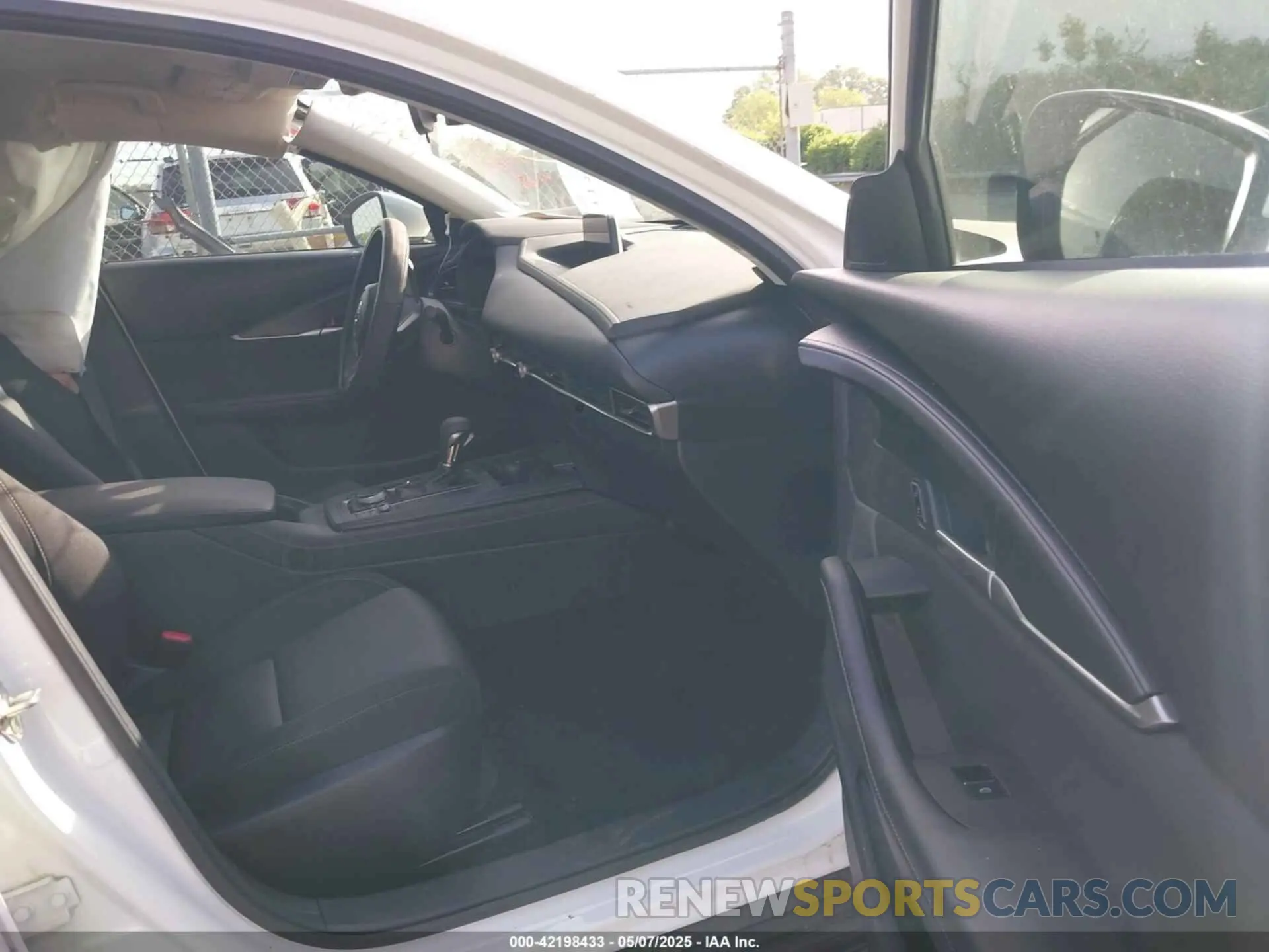 5 Photograph of a damaged car 3MVDMBAM8PM545288 MAZDA CX-30 2023