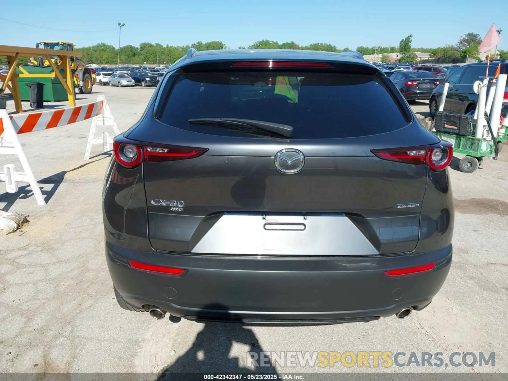 16 Photograph of a damaged car 3MVDMBBM2PM537699 MAZDA CX-30 2023
