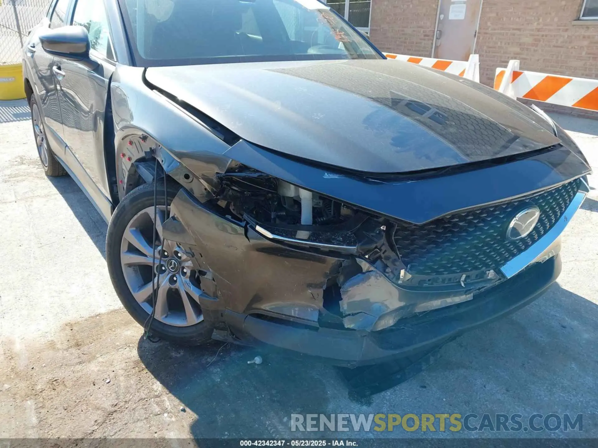 6 Photograph of a damaged car 3MVDMBBM2PM537699 MAZDA CX-30 2023