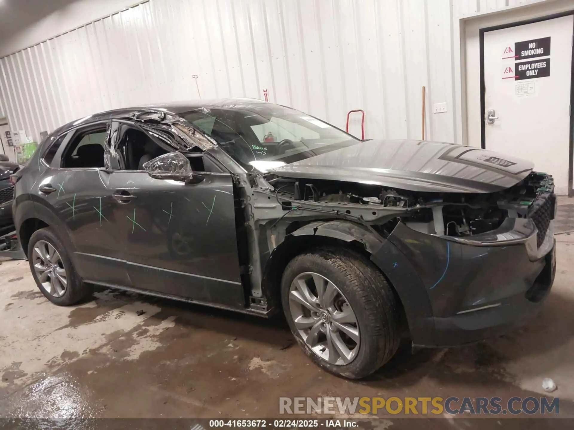 6 Photograph of a damaged car 3MVDMBBM2PM581752 MAZDA CX-30 2023