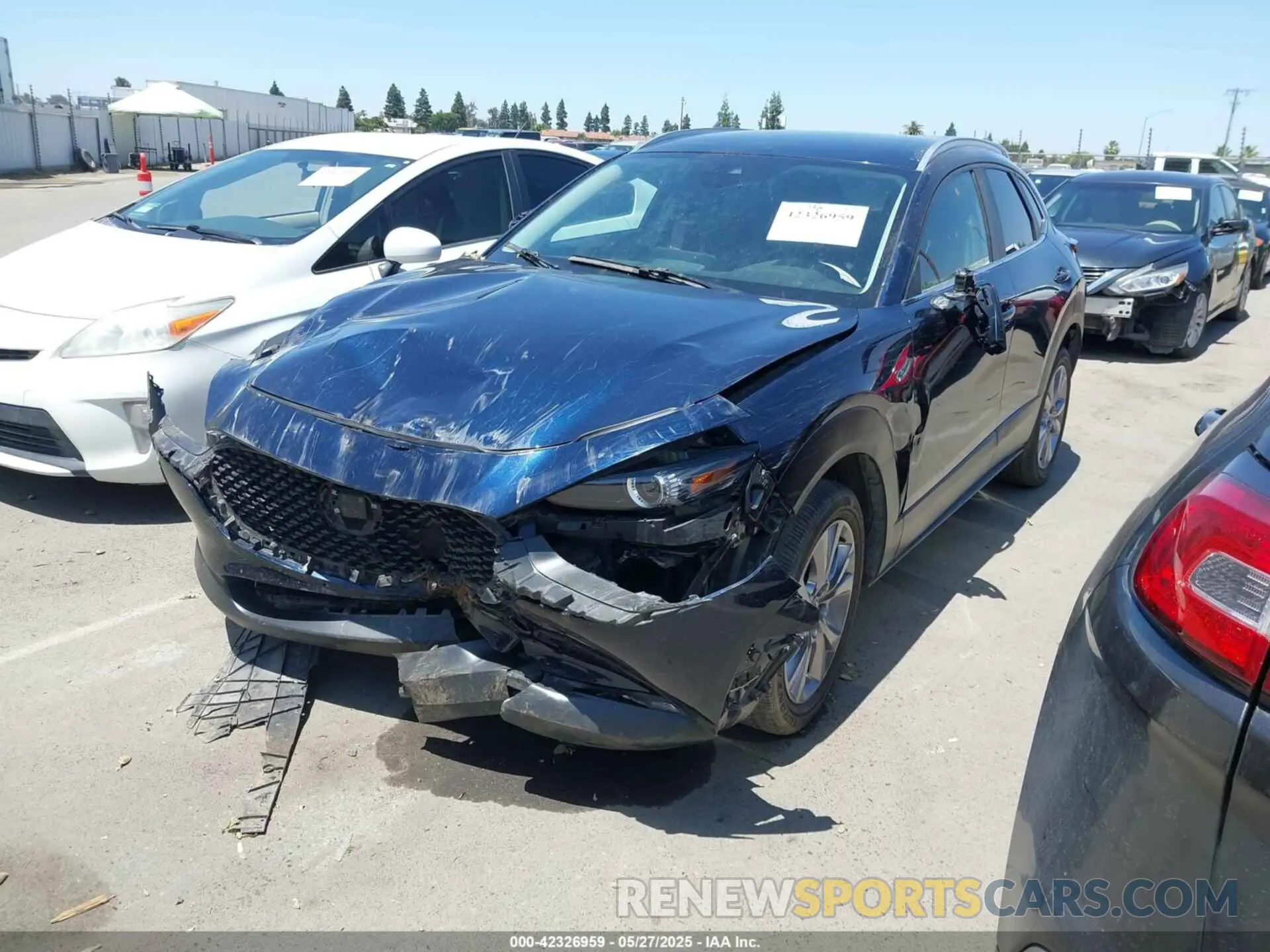 2 Photograph of a damaged car 3MVDMBBM3PM514030 MAZDA CX-30 2023