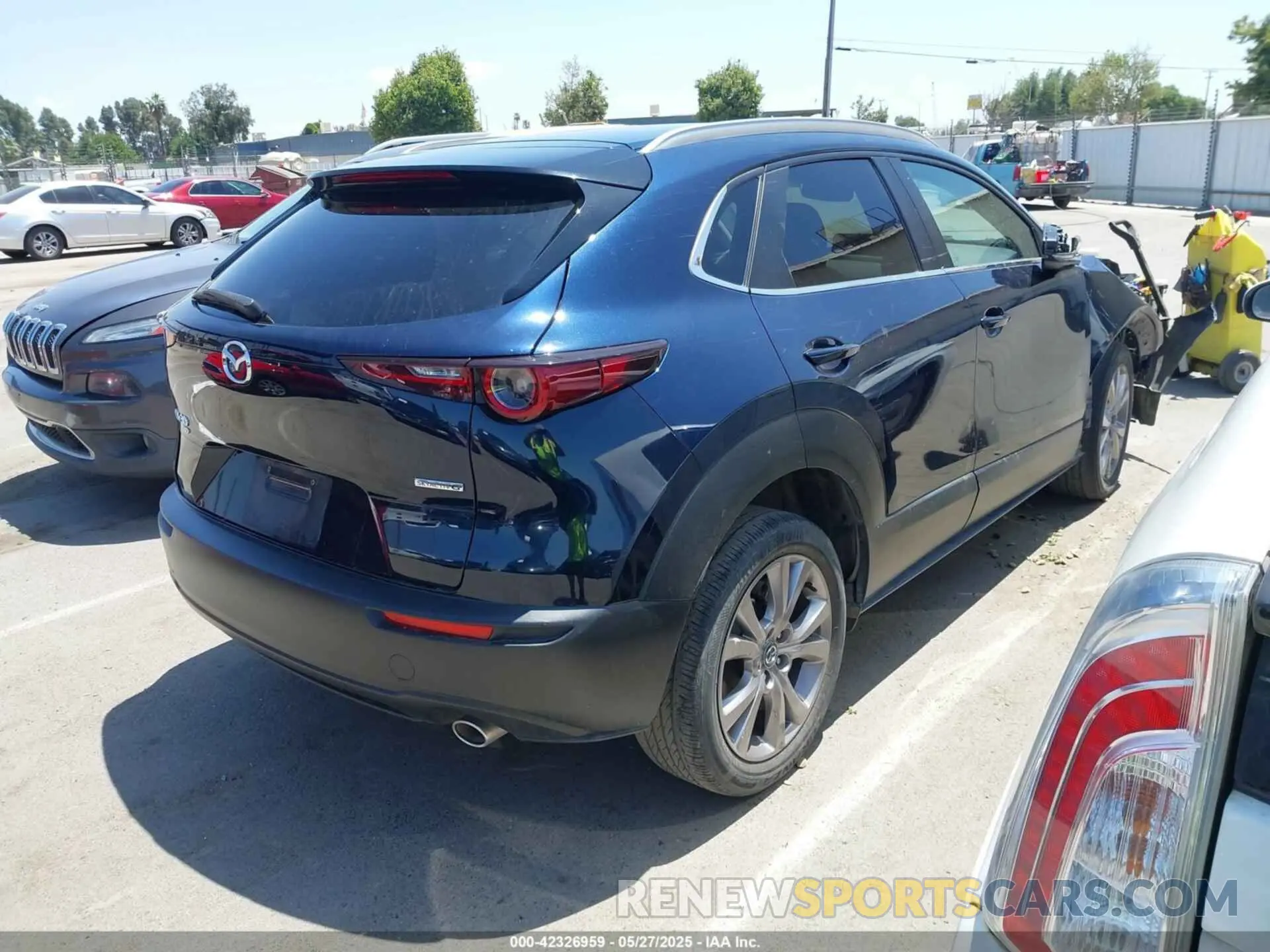 4 Photograph of a damaged car 3MVDMBBM3PM514030 MAZDA CX-30 2023