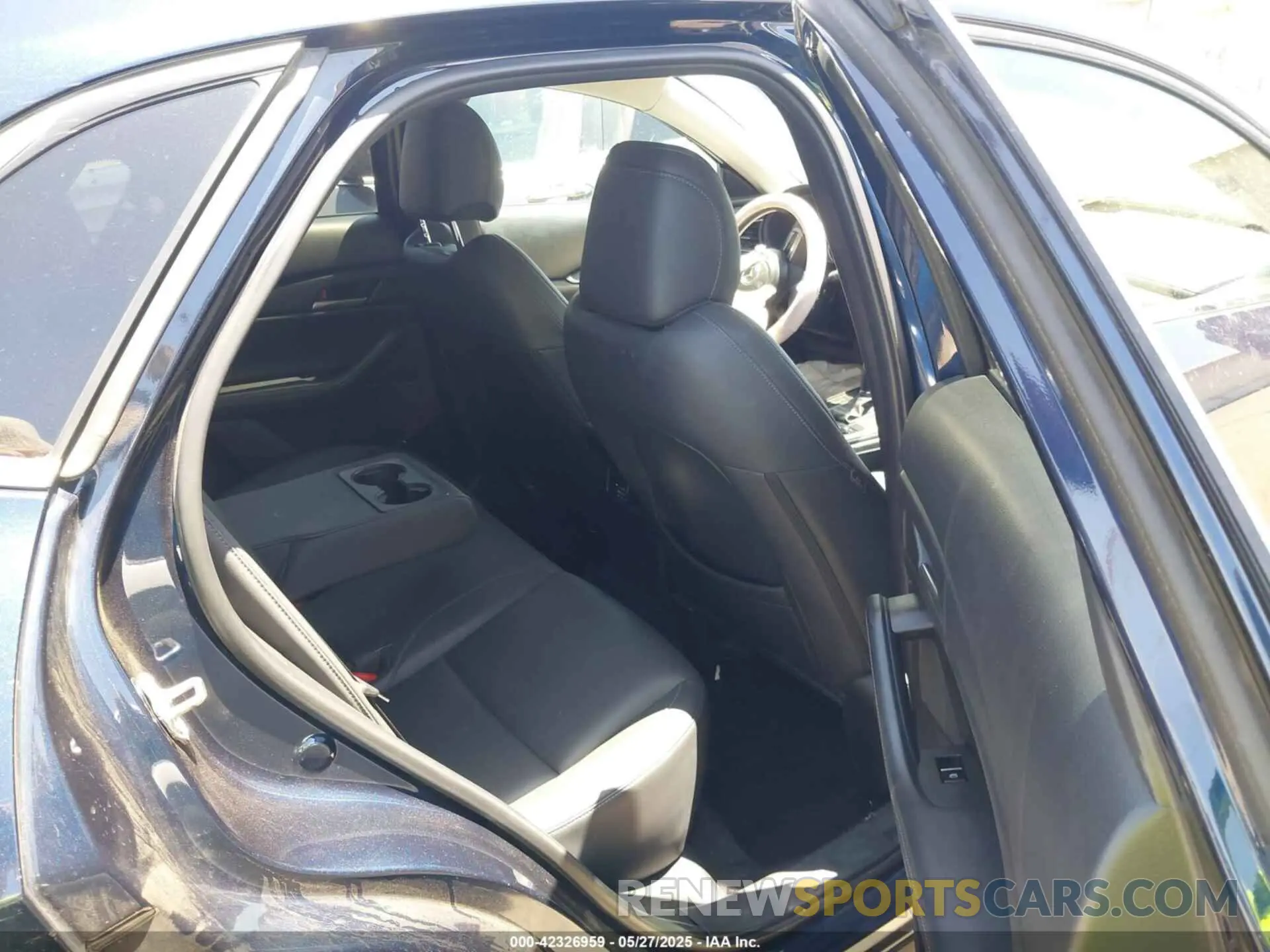 8 Photograph of a damaged car 3MVDMBBM3PM514030 MAZDA CX-30 2023