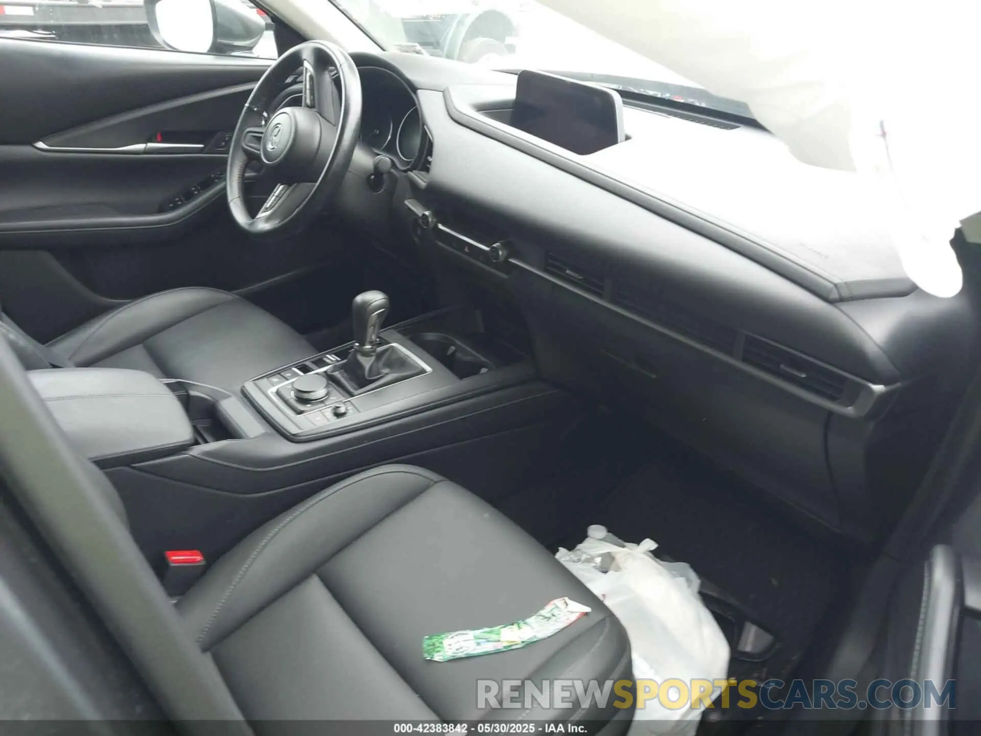 5 Photograph of a damaged car 3MVDMBBM3PM514805 MAZDA CX-30 2023