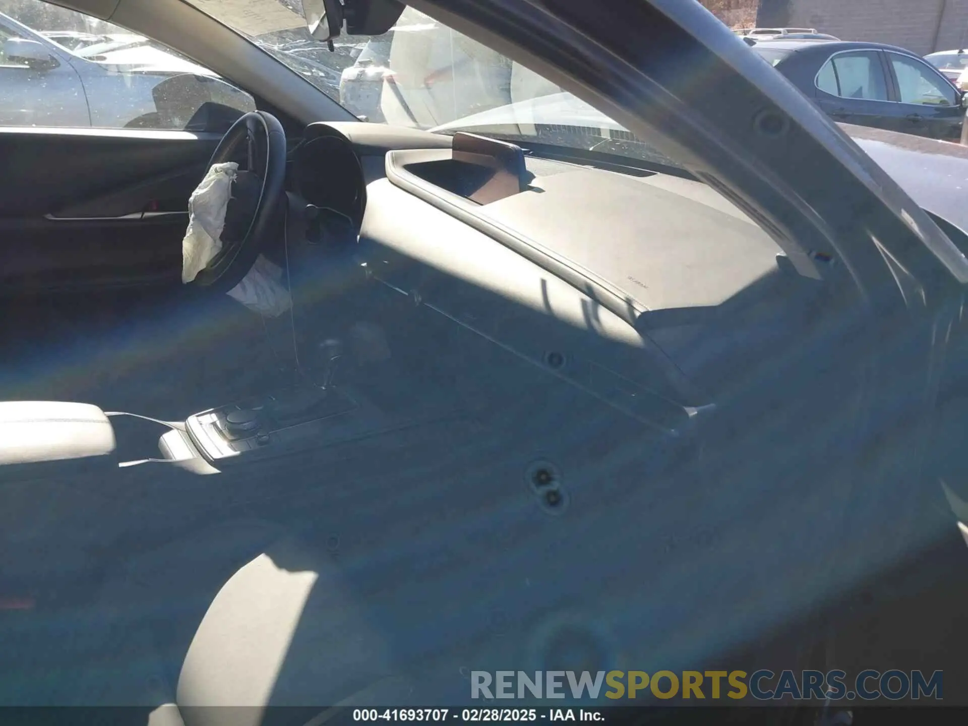 5 Photograph of a damaged car 3MVDMBBM4PM579839 MAZDA CX-30 2023