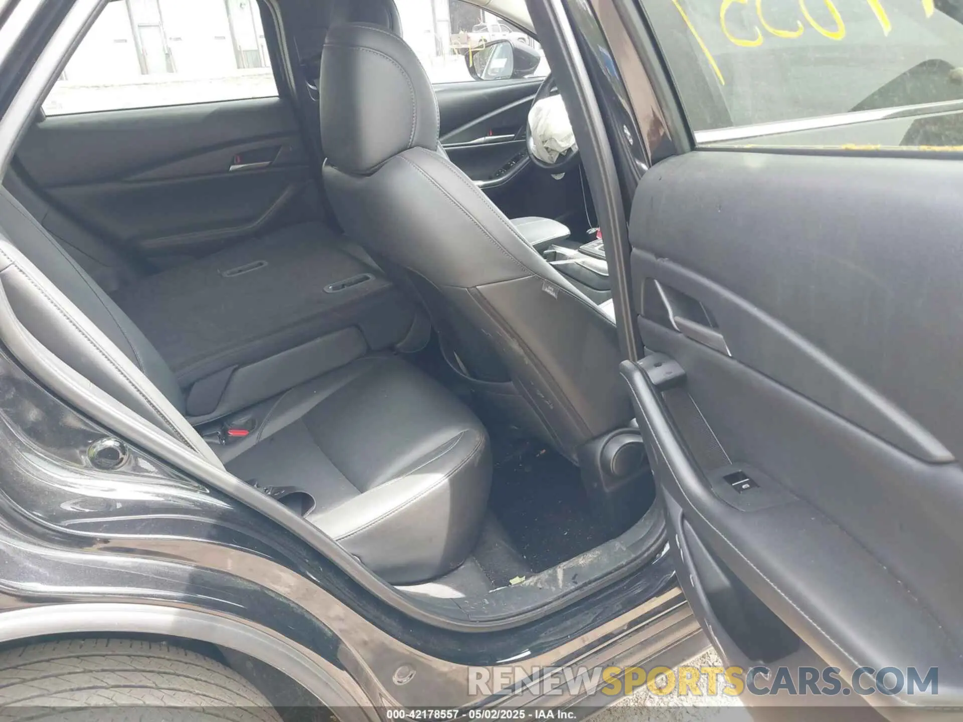 8 Photograph of a damaged car 3MVDMBBM6PM554733 MAZDA CX-30 2023