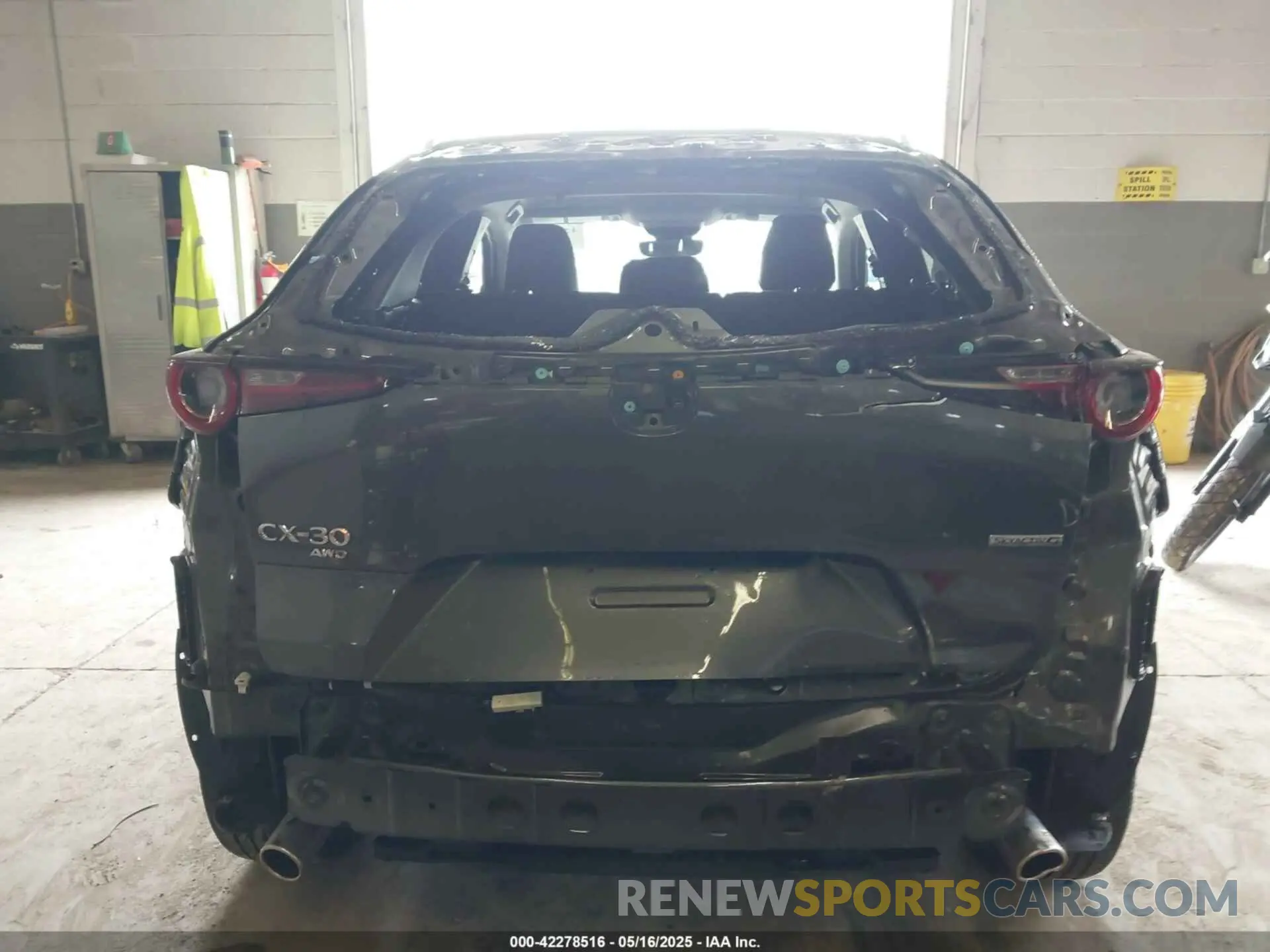 6 Photograph of a damaged car 3MVDMBBM6PM575551 MAZDA CX-30 2023