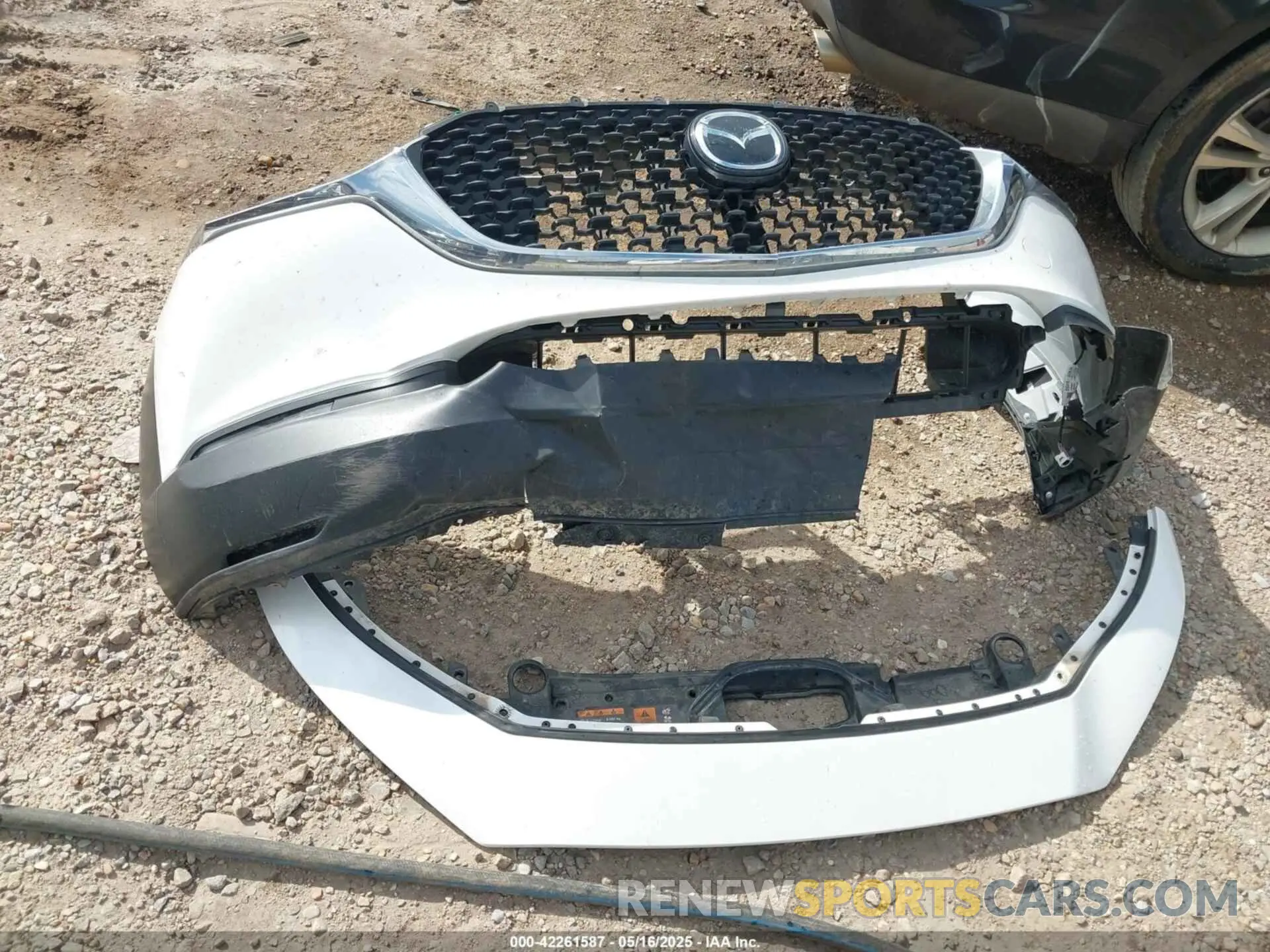 12 Photograph of a damaged car 3MVDMBBM7PM551775 MAZDA CX-30 2023