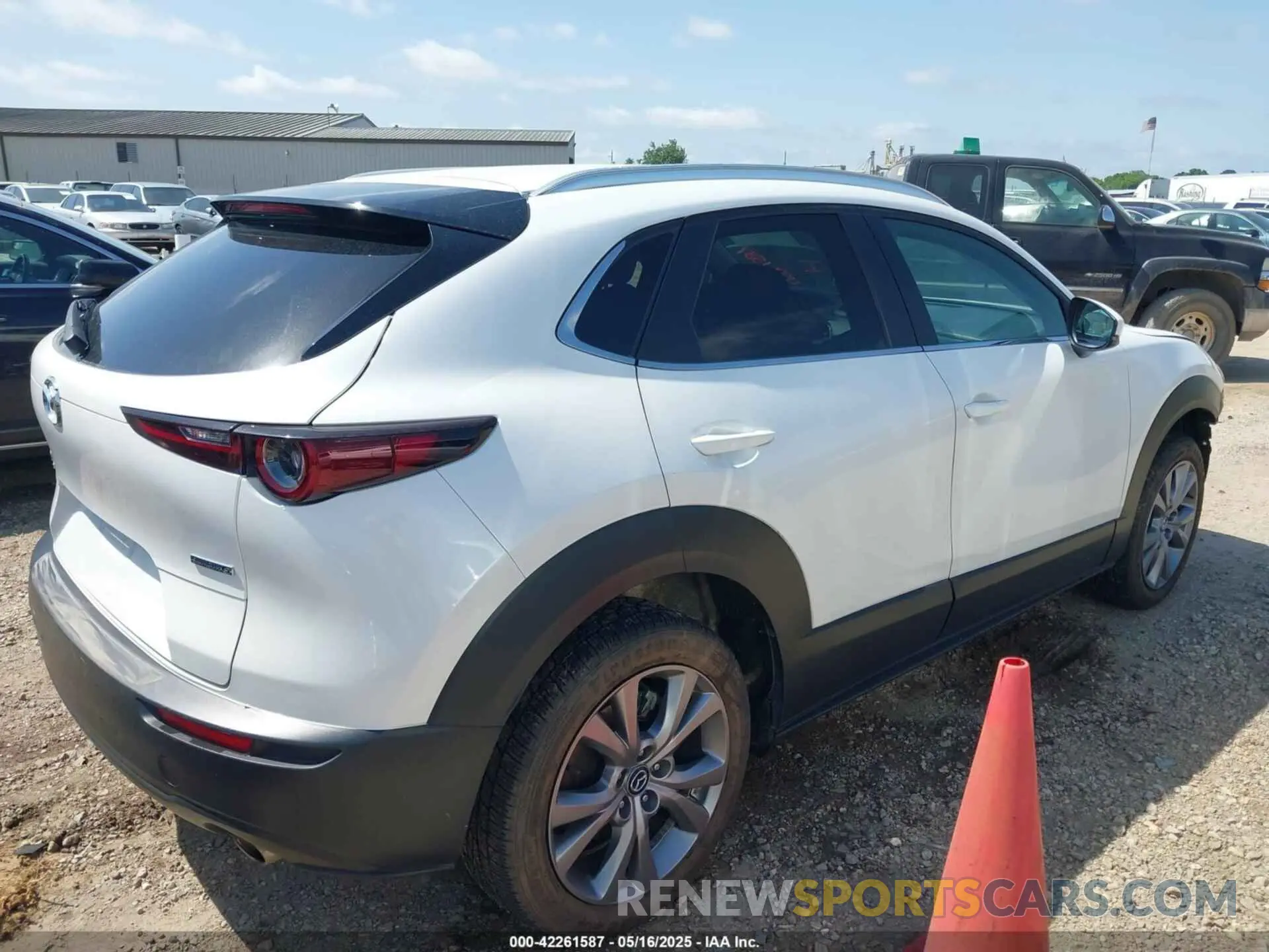 4 Photograph of a damaged car 3MVDMBBM7PM551775 MAZDA CX-30 2023