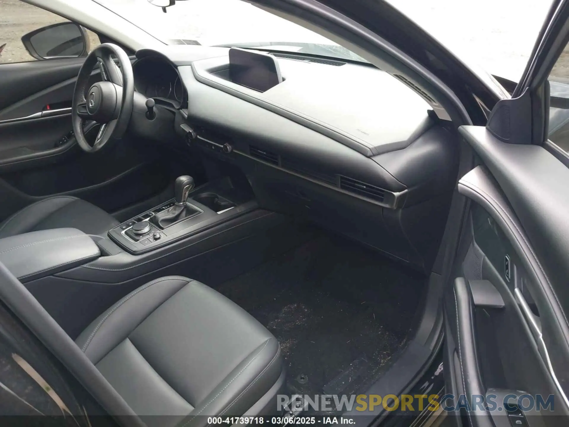 5 Photograph of a damaged car 3MVDMBBMXPM516728 MAZDA CX-30 2023