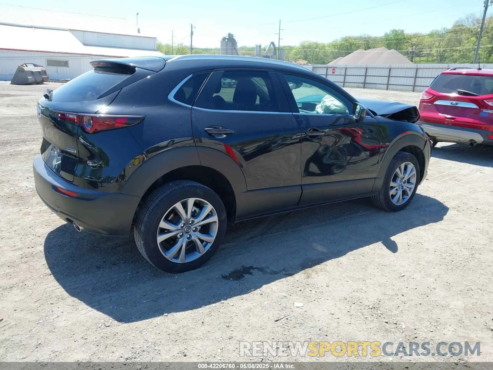 4 Photograph of a damaged car 3MVDMBCM0PM502576 MAZDA CX-30 2023