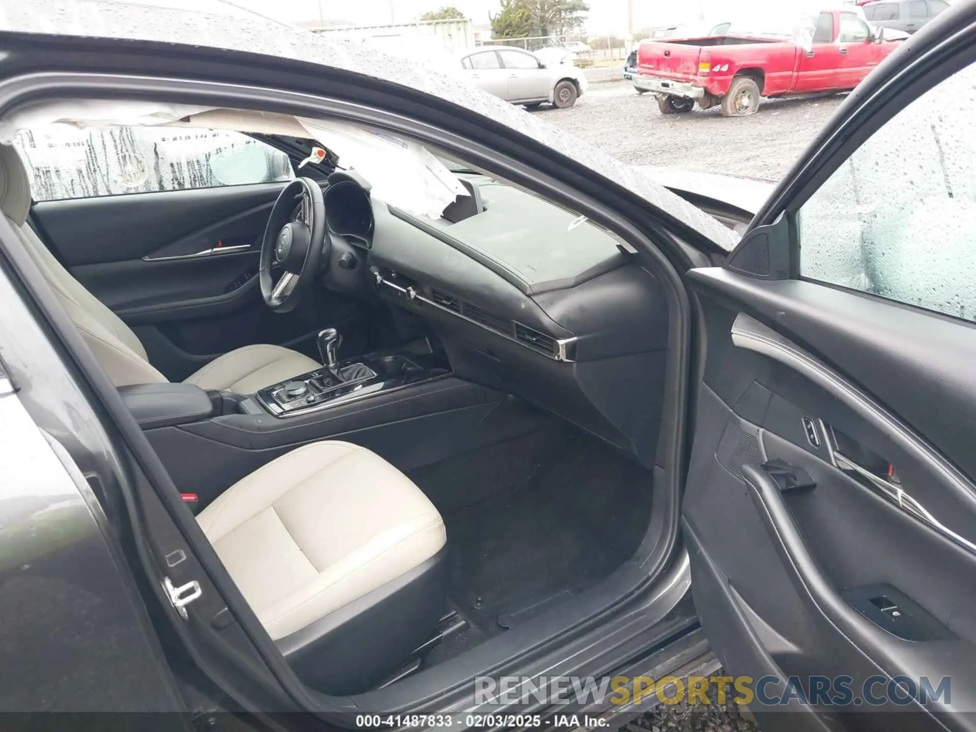 5 Photograph of a damaged car 3MVDMBCM0PM520804 MAZDA CX-30 2023
