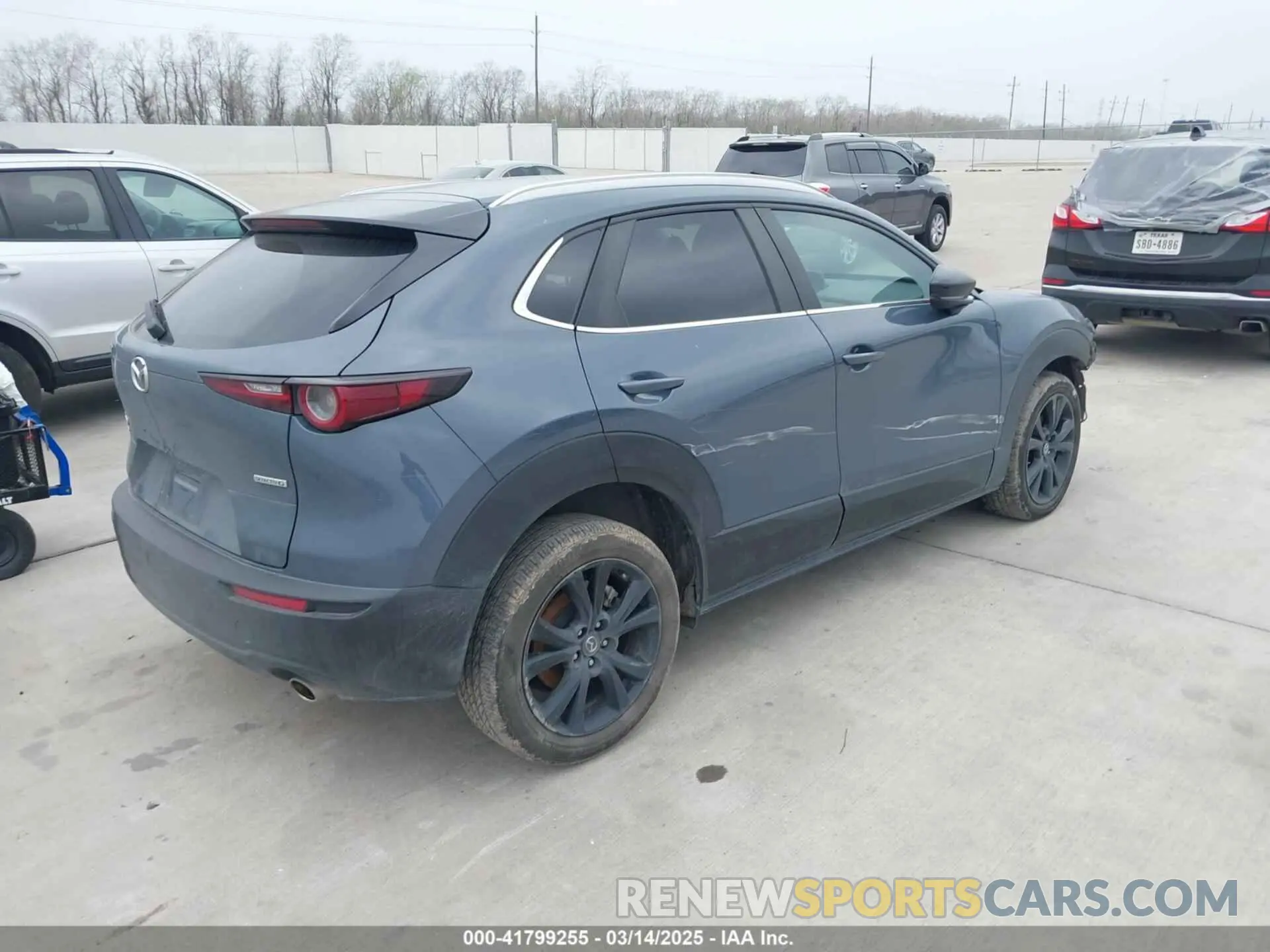 4 Photograph of a damaged car 3MVDMBCM0PM532449 MAZDA CX-30 2023