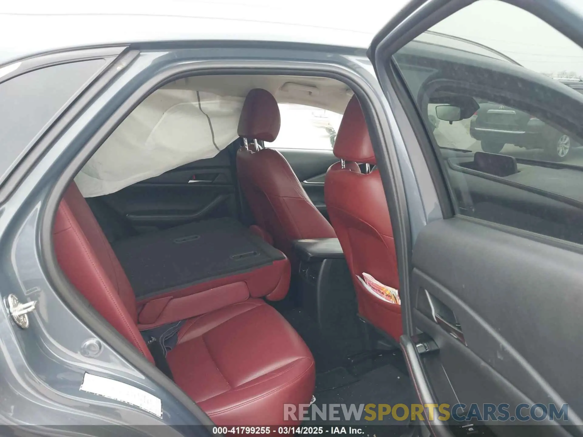 8 Photograph of a damaged car 3MVDMBCM0PM532449 MAZDA CX-30 2023