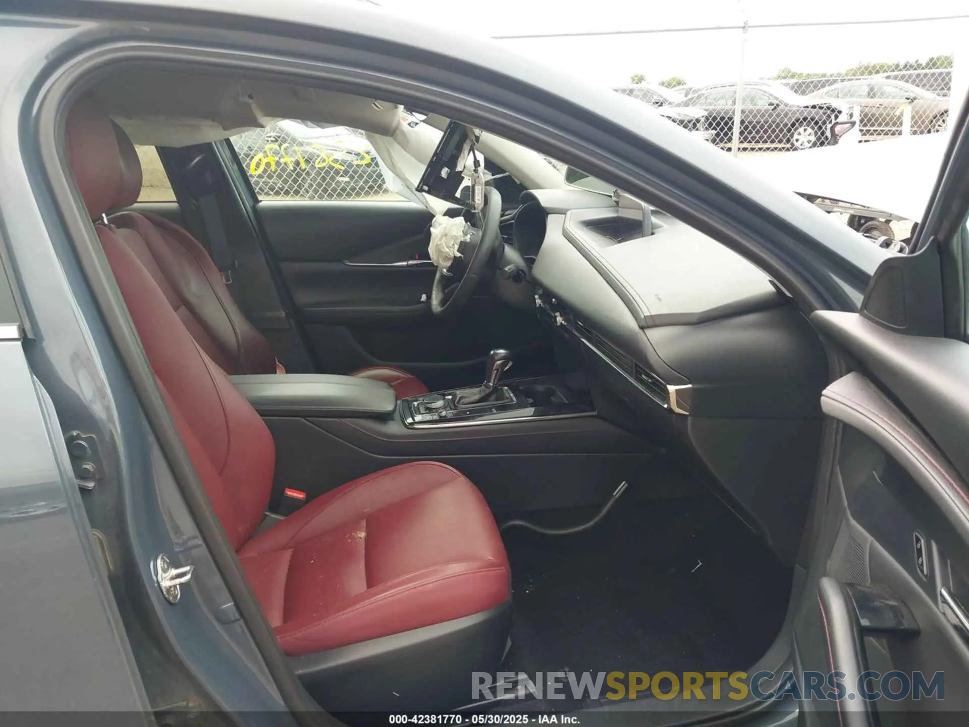 5 Photograph of a damaged car 3MVDMBCM1PM515319 MAZDA CX-30 2023