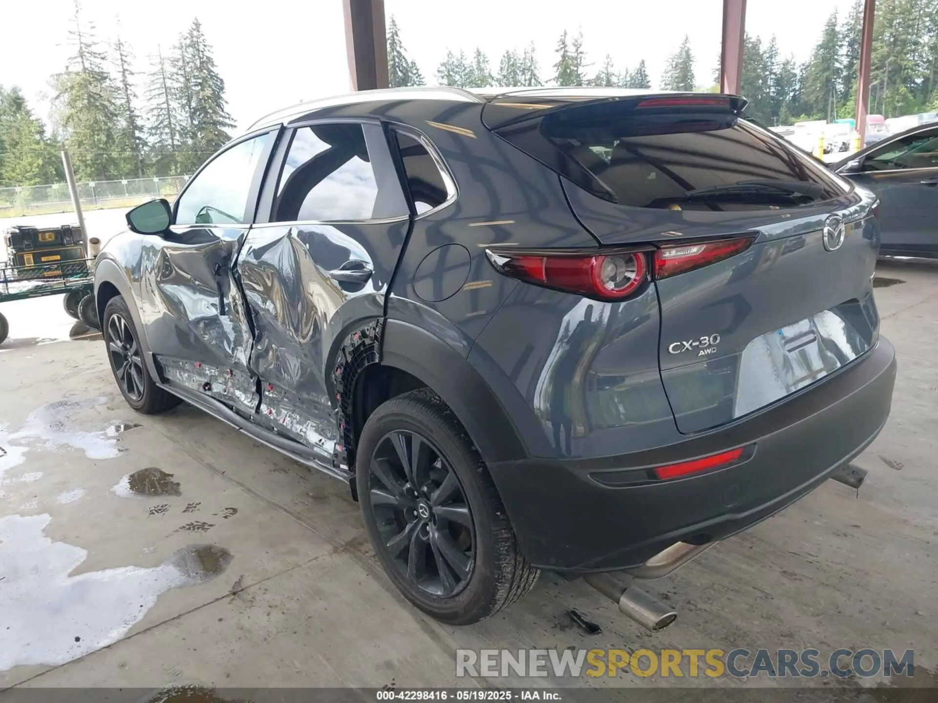 3 Photograph of a damaged car 3MVDMBCM1PM558865 MAZDA CX-30 2023