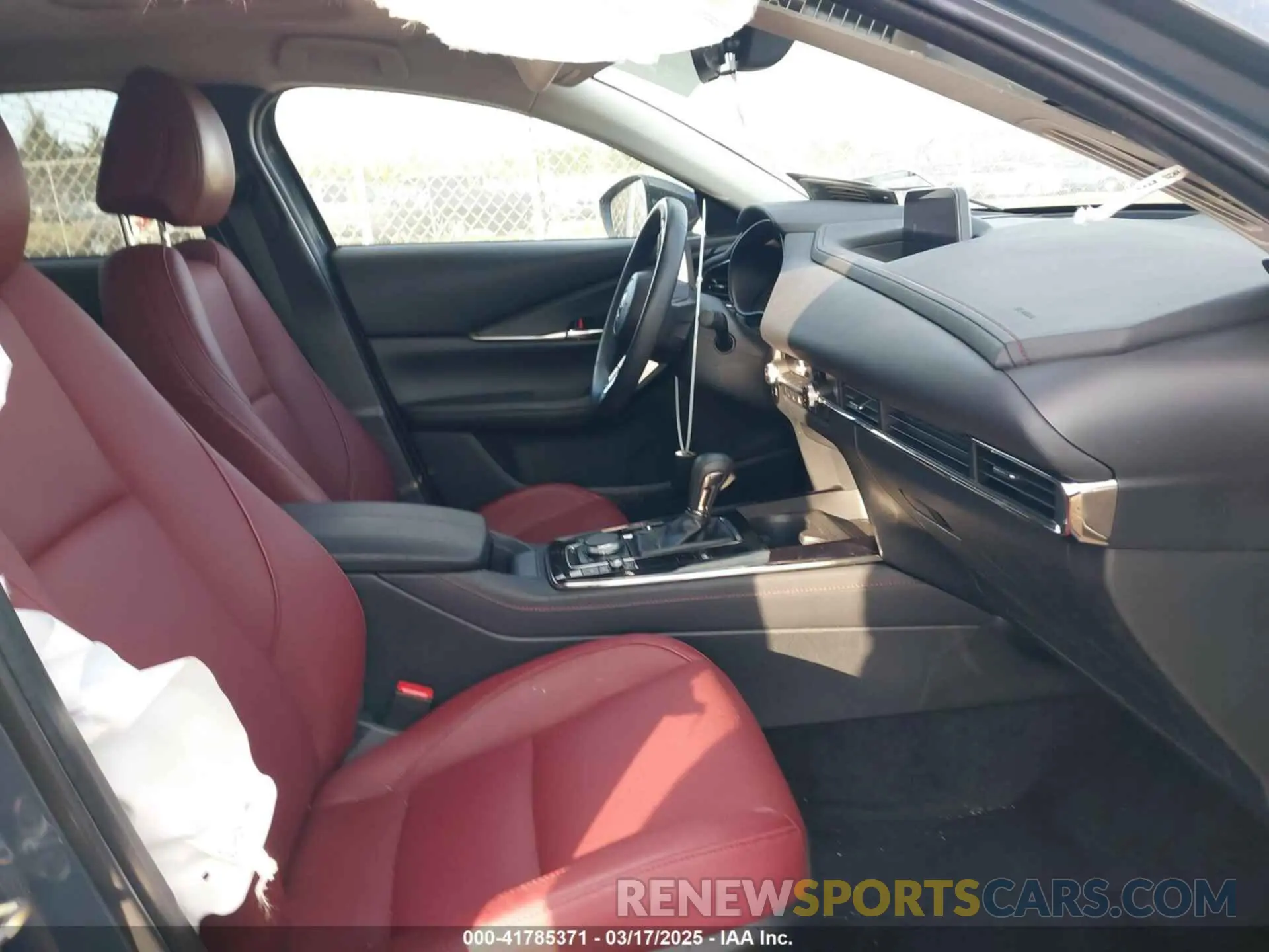 5 Photograph of a damaged car 3MVDMBCM1PM573317 MAZDA CX-30 2023