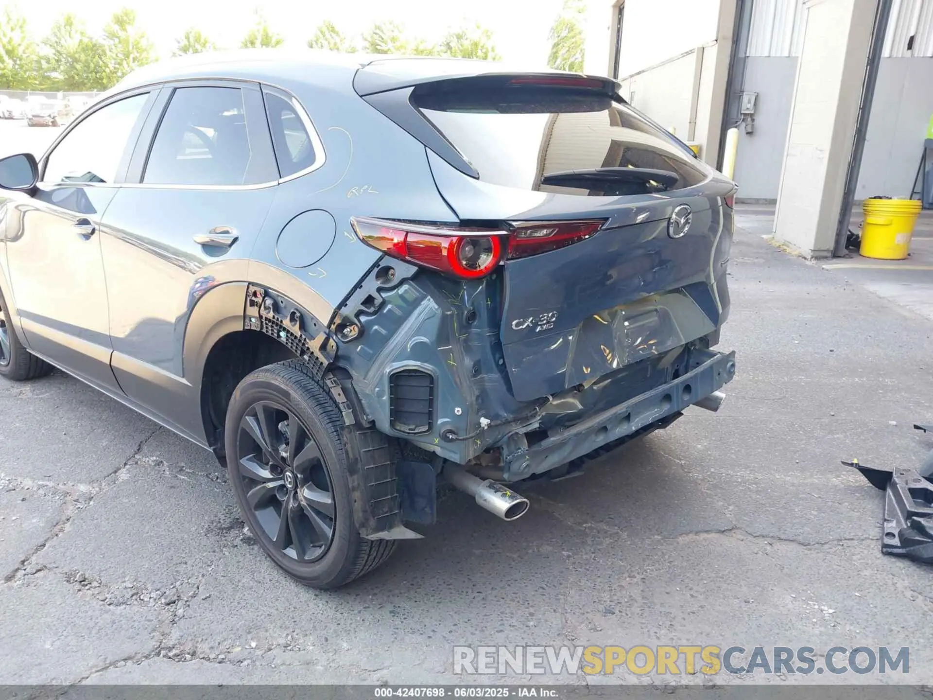 6 Photograph of a damaged car 3MVDMBCM2PM551682 MAZDA CX-30 2023