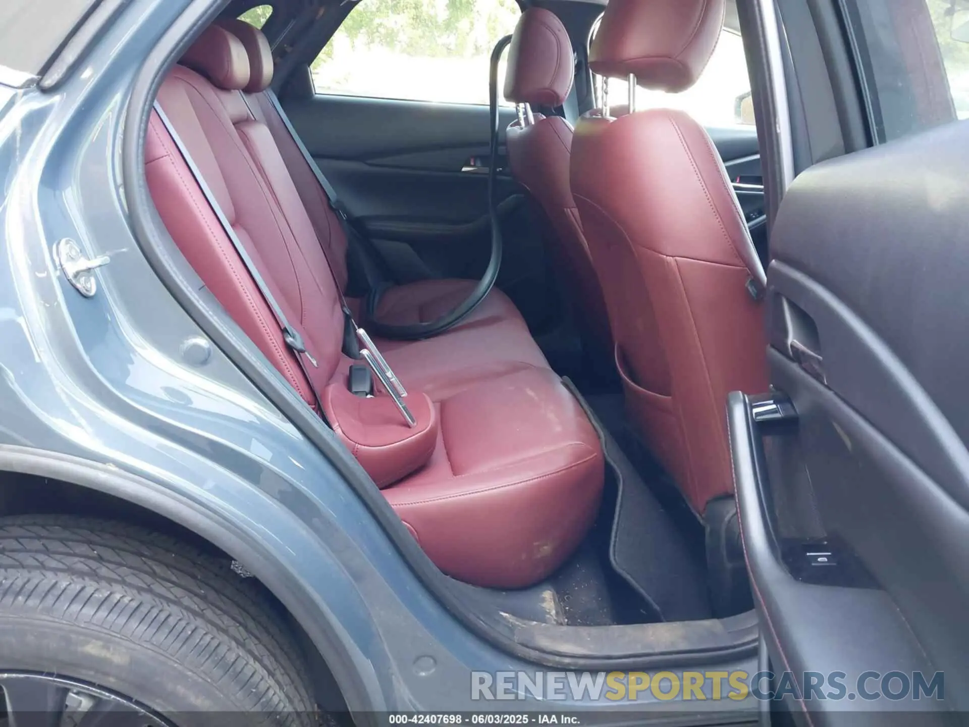 8 Photograph of a damaged car 3MVDMBCM2PM551682 MAZDA CX-30 2023