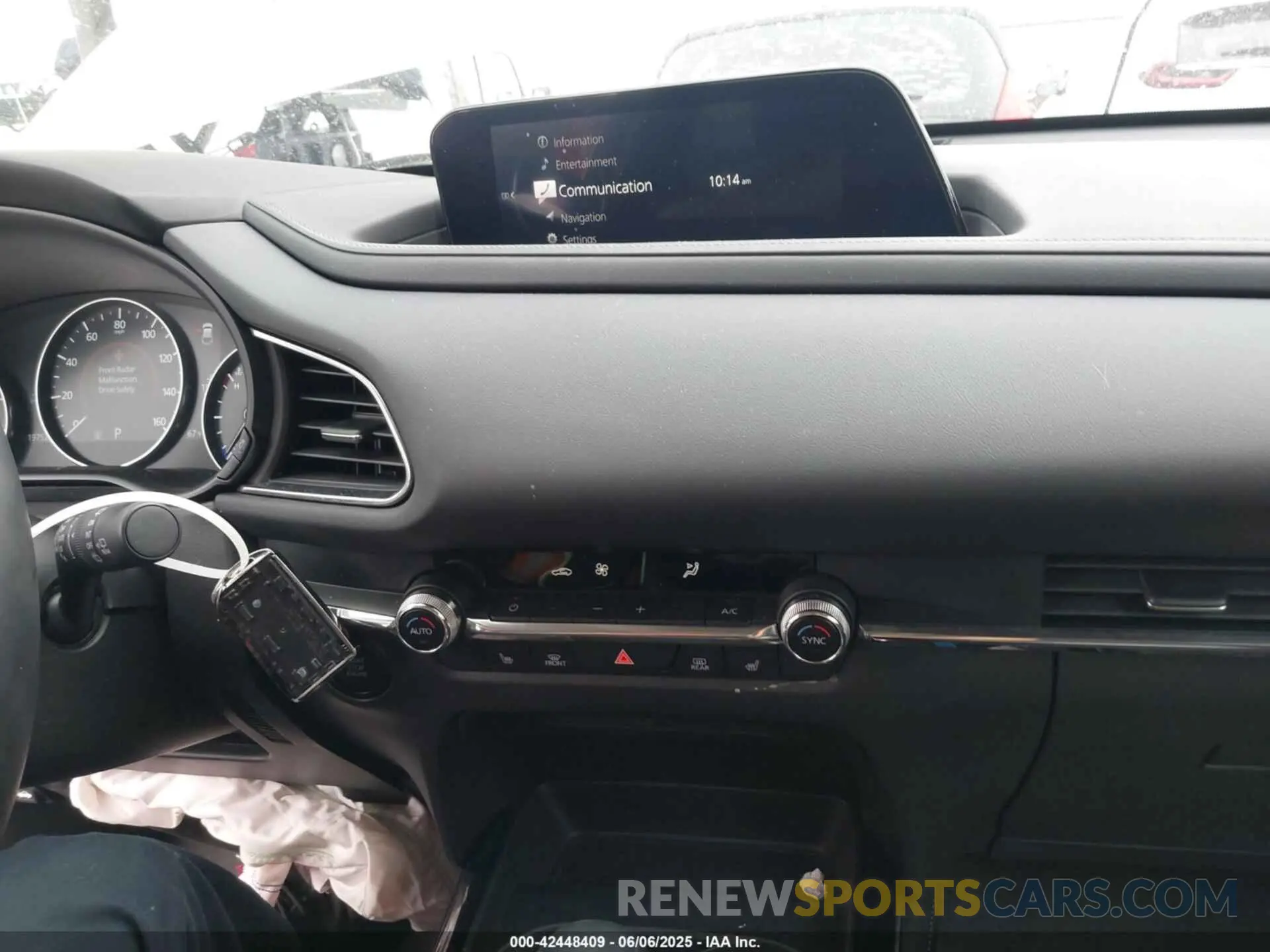 11 Photograph of a damaged car 3MVDMBCM2PM562939 MAZDA CX-30 2023