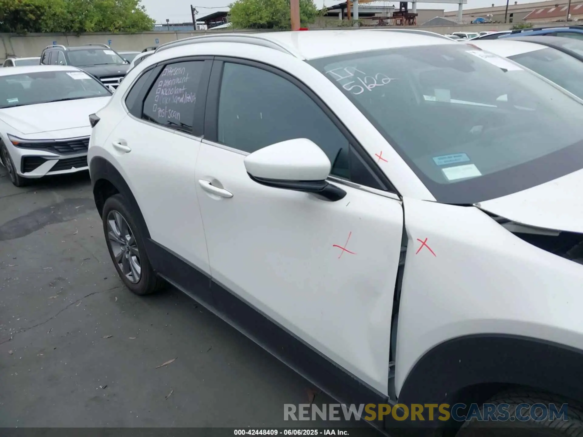 14 Photograph of a damaged car 3MVDMBCM2PM562939 MAZDA CX-30 2023